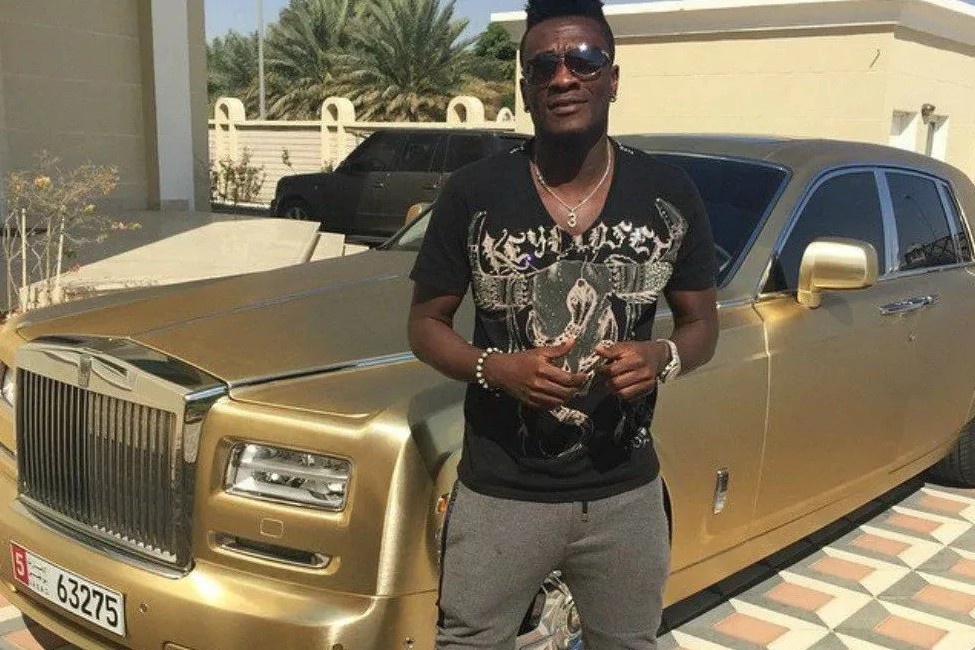 Cau thu an choi anh 2