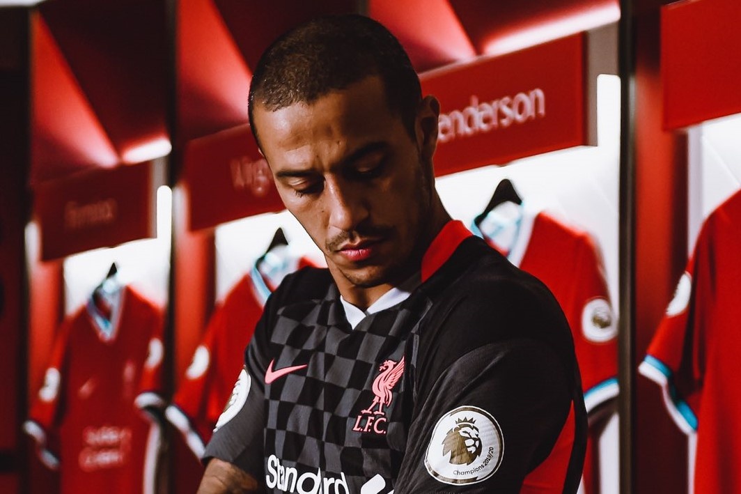 Thiago: 'Toi se trao ca trai tim cho Liverpool' hinh anh