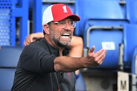 HLV Klopp nhac hoc tro vi an mung the do cua Chelsea hinh anh