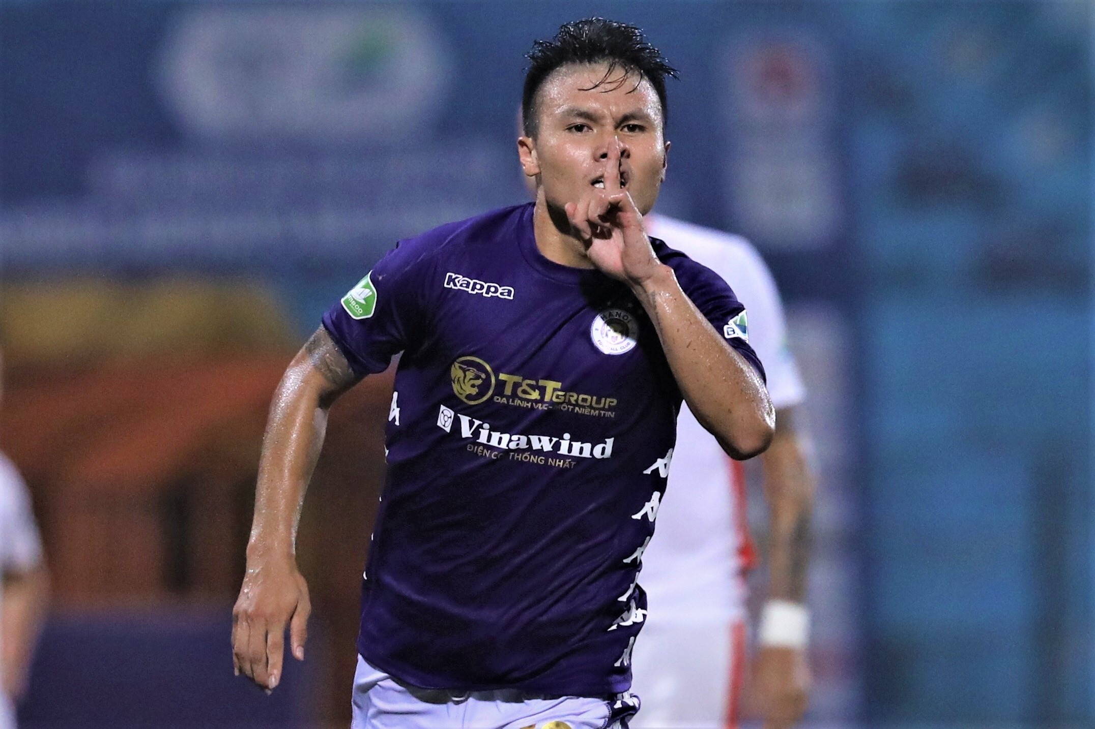 Quang Hai toa sang anh 1