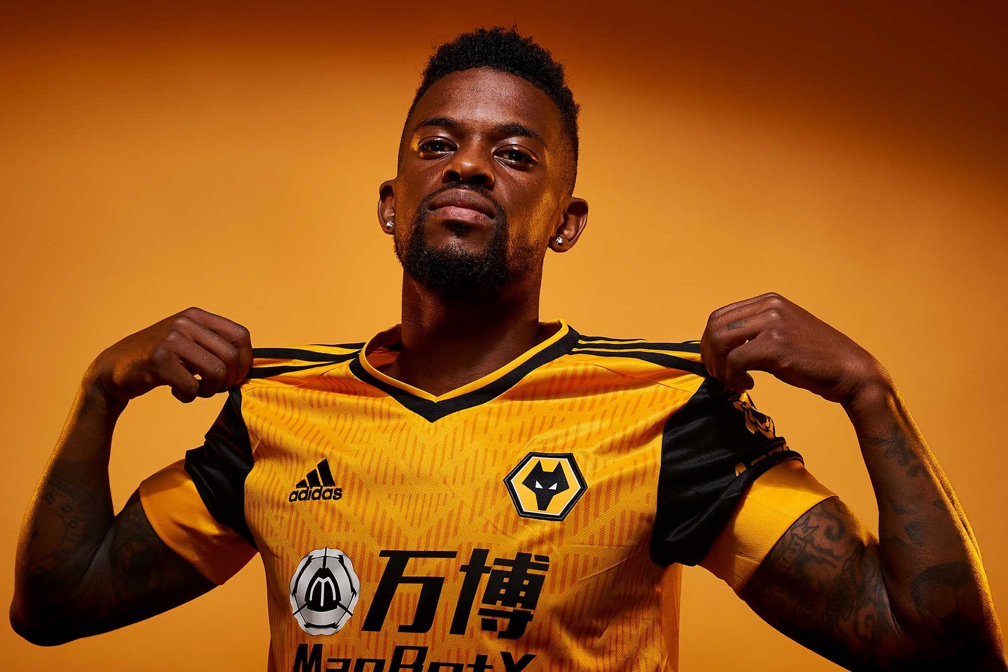 Wolves chieu mo cau thu Bo Dao Nha thu 10 hinh anh