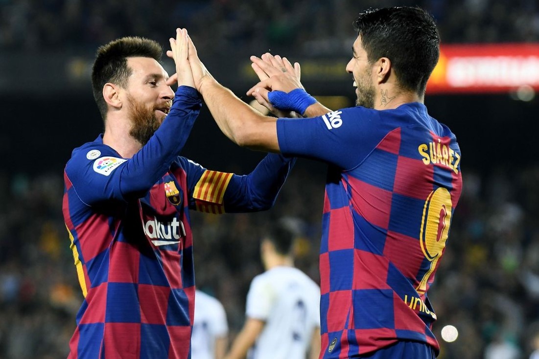 Suarez khoc khi roi Barca anh 1