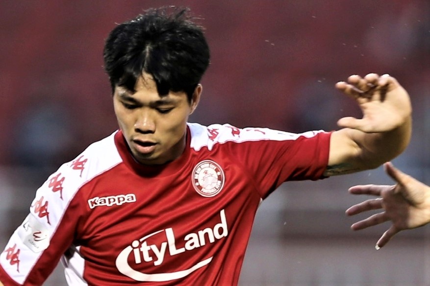 Cong Phuong doc dien ghi ban cho CLB TP.HCM hinh anh