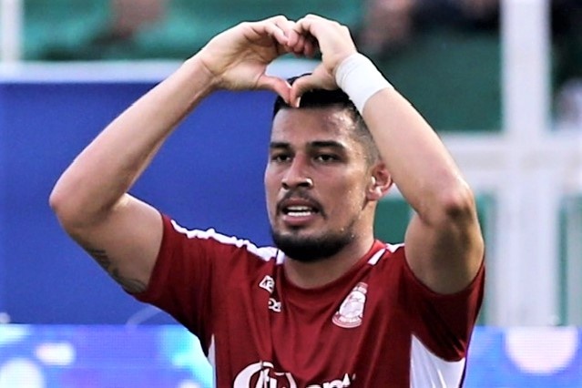 Ngoai binh Costa Rica ghi ban dau tien cho CLB TP.HCM hinh anh