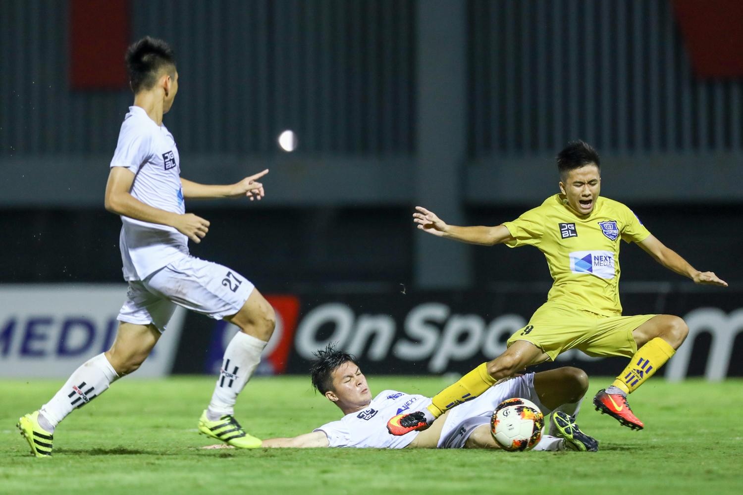 U17 SLNA vo dich anh 6