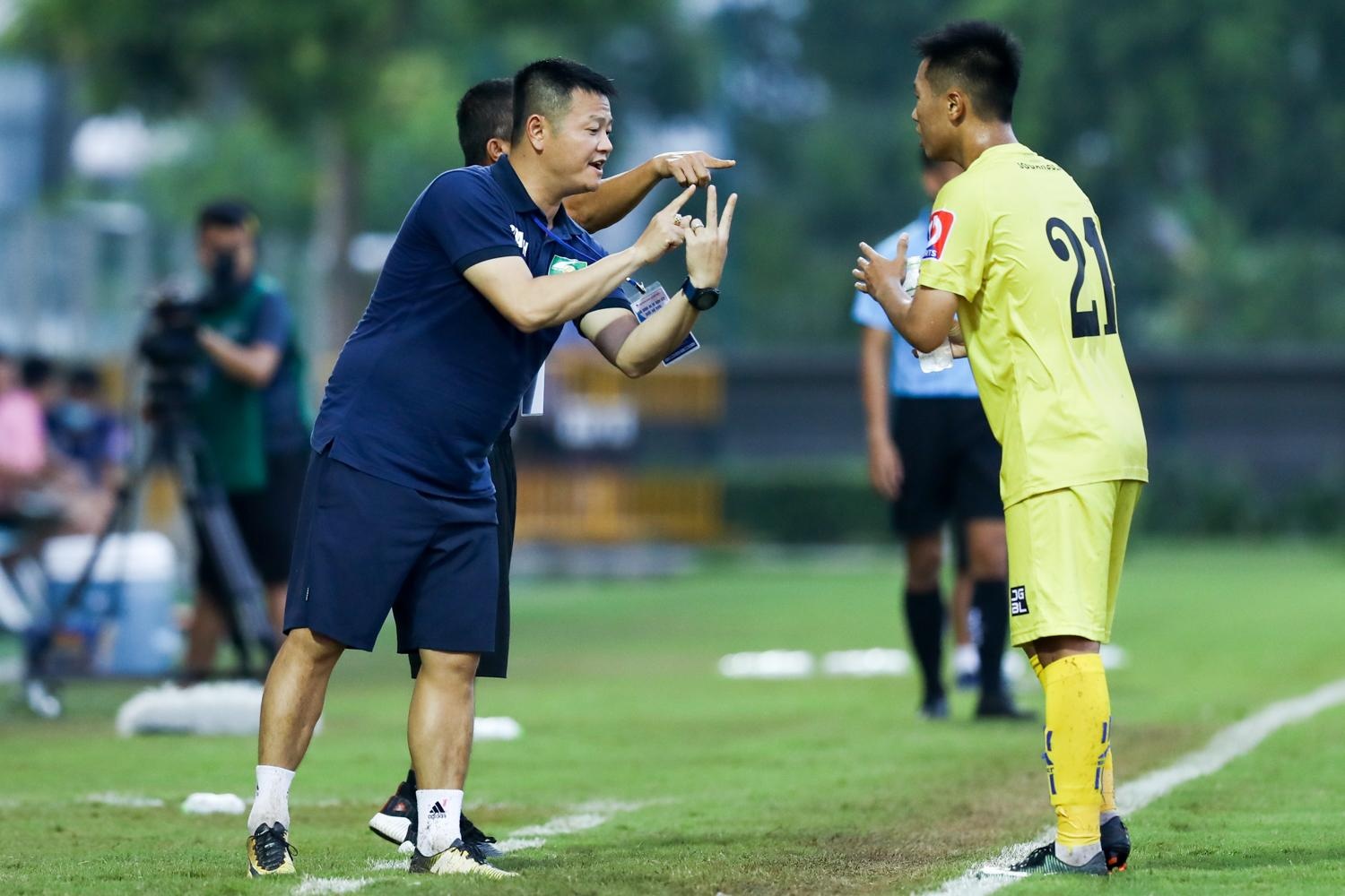 U17 SLNA vo dich anh 5