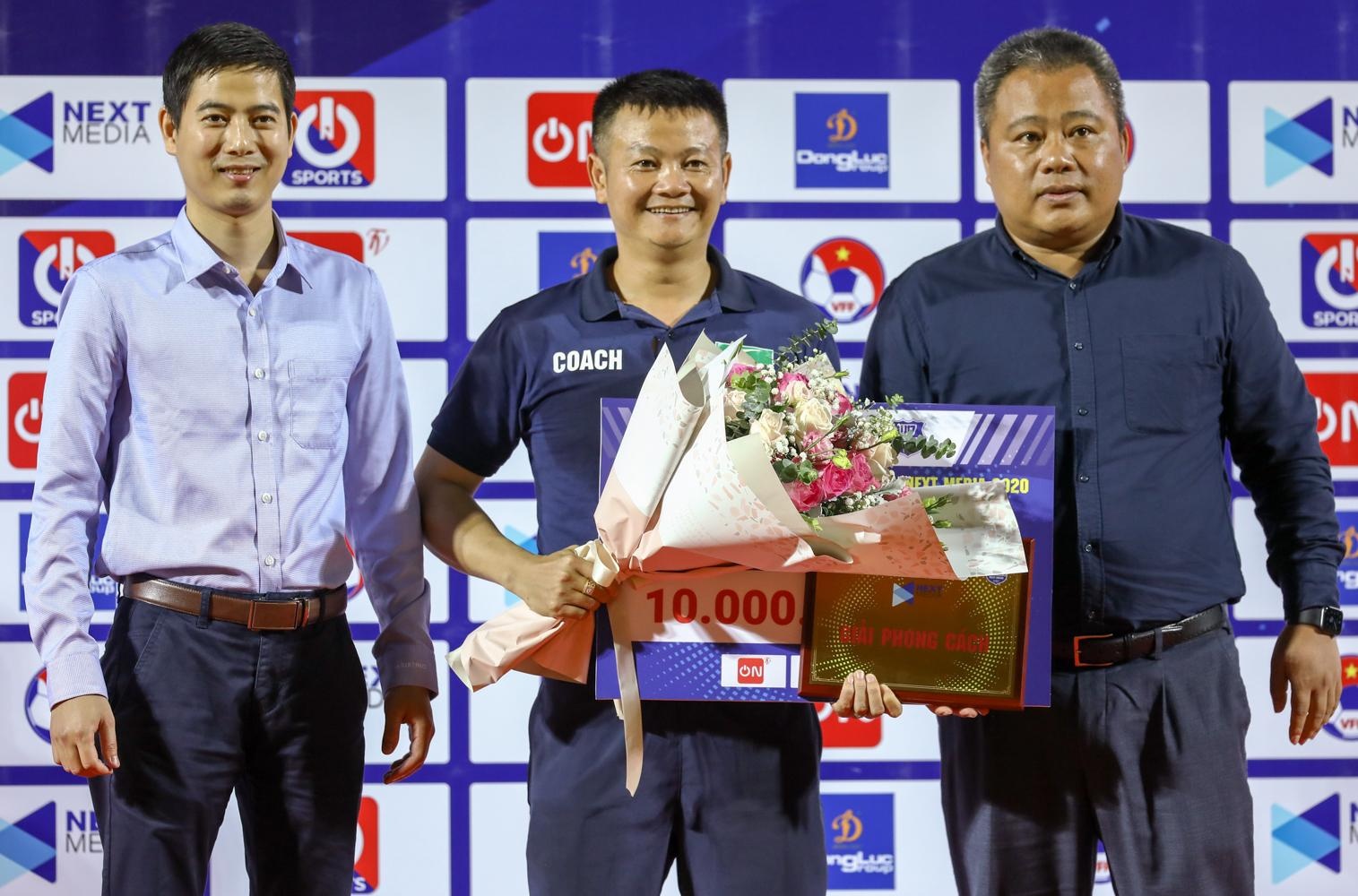 U17 SLNA vo dich anh 10