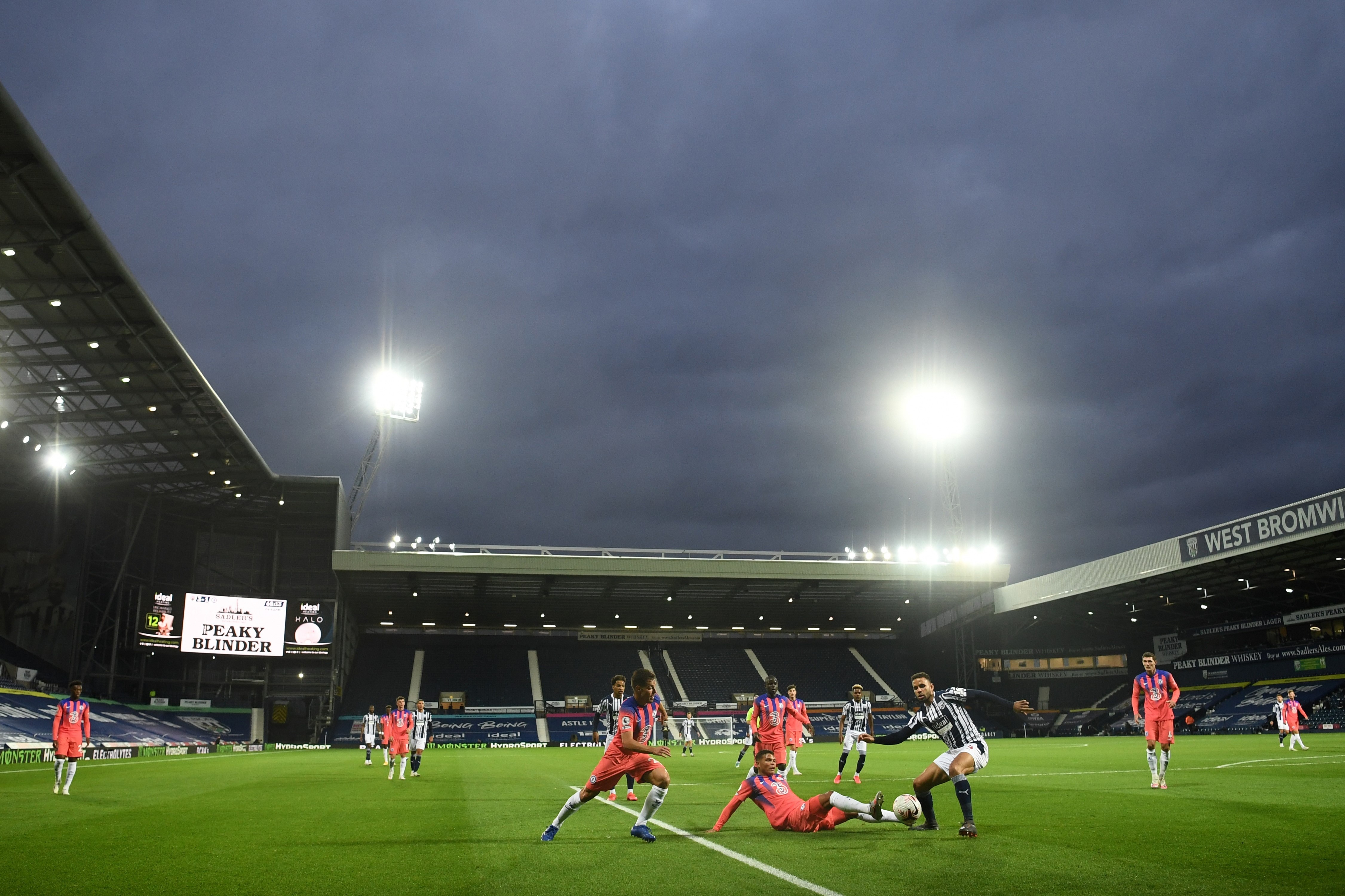 West Brom dau voi Chelsea anh 2