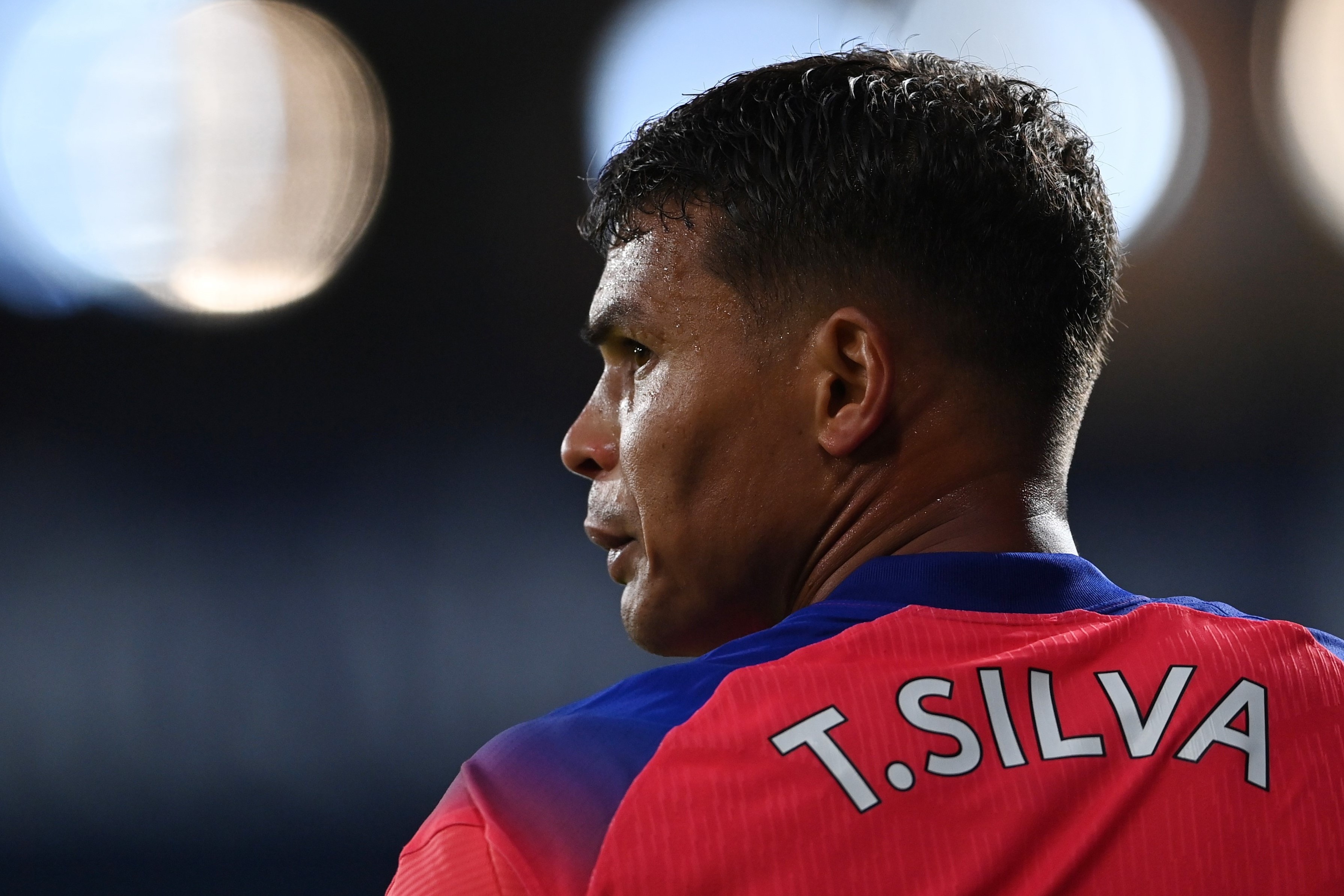 Man ra mat tham hoa cua Thiago Silva o Premier League hinh anh