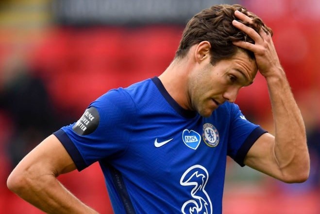 HLV Lampard quat Alonso truoc toan doi vi vo ky luat hinh anh