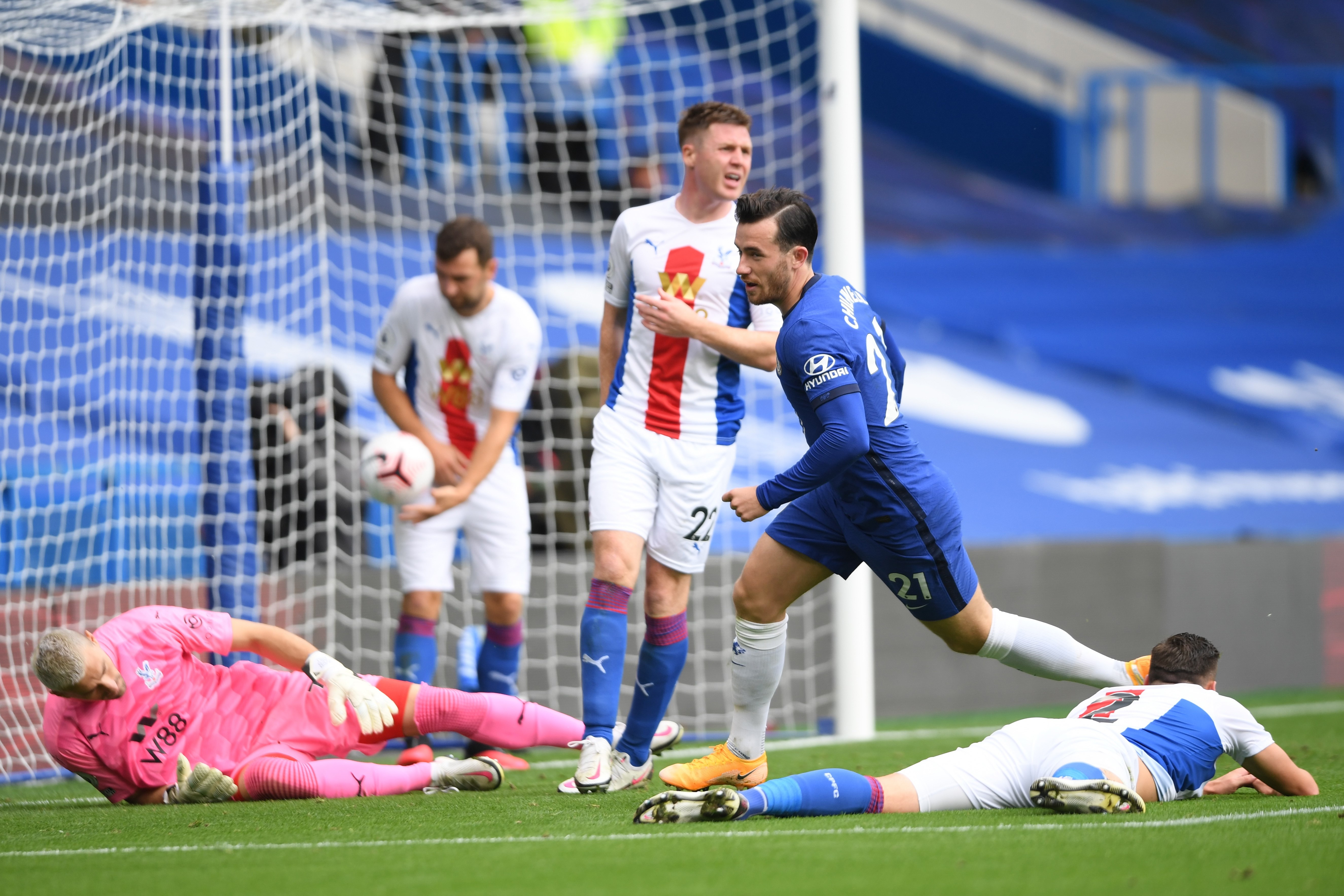 Abraham tranh da penalty anh 9