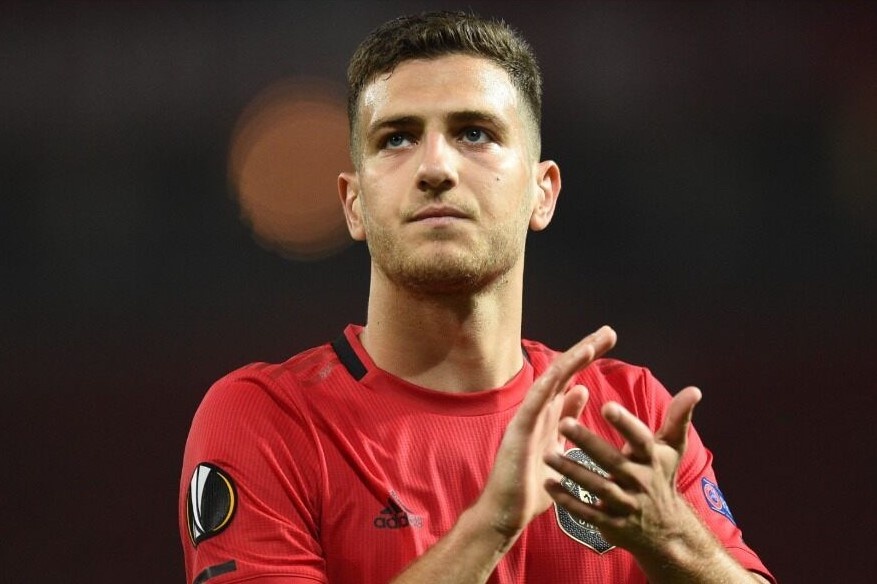 MU tiep tuc chia tay cau thu o ky chuyen nhuong he 2020 hinh anh