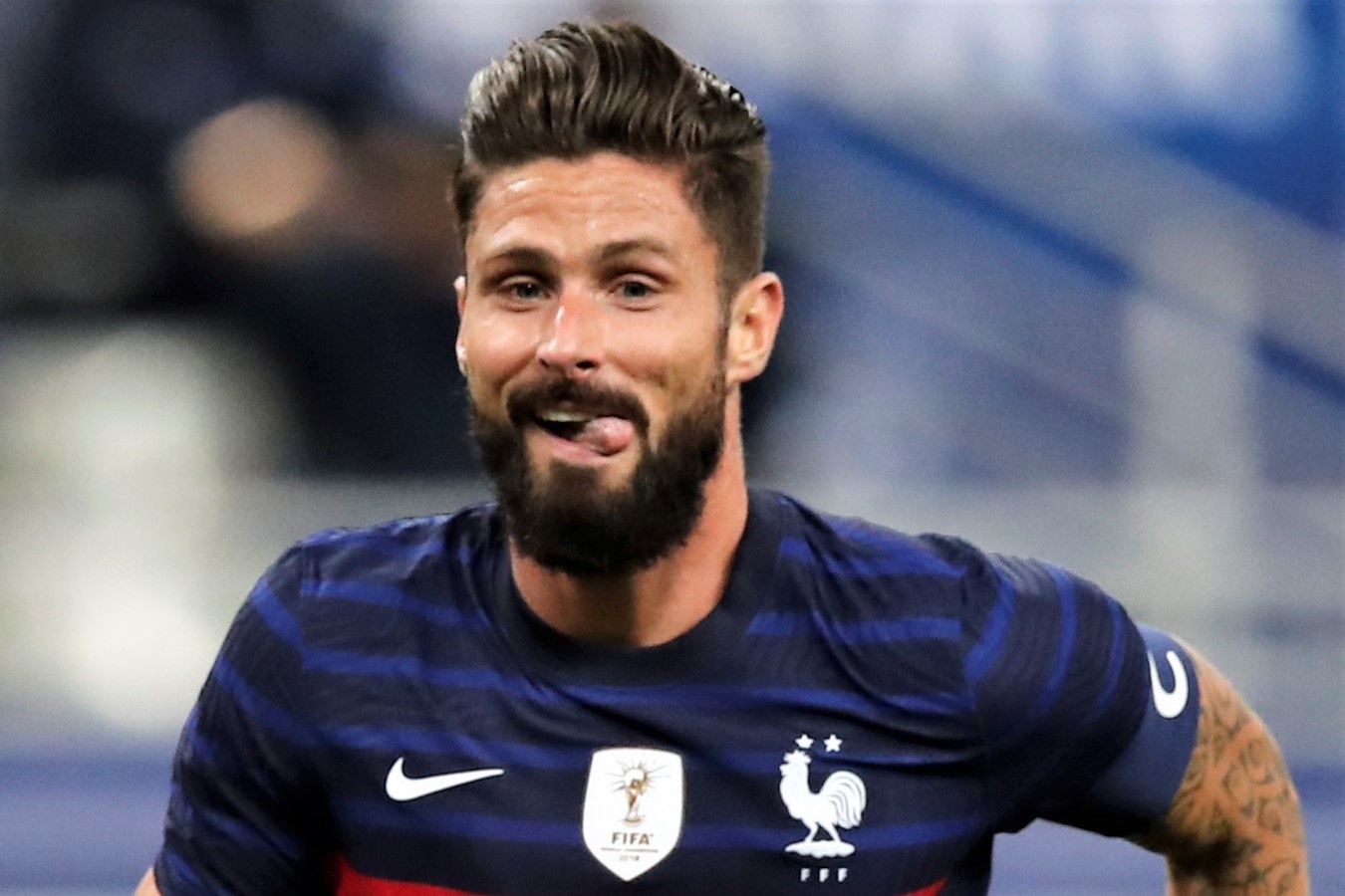 Giroud ghi dau an sau chien thang cua tuyen Phap hinh anh