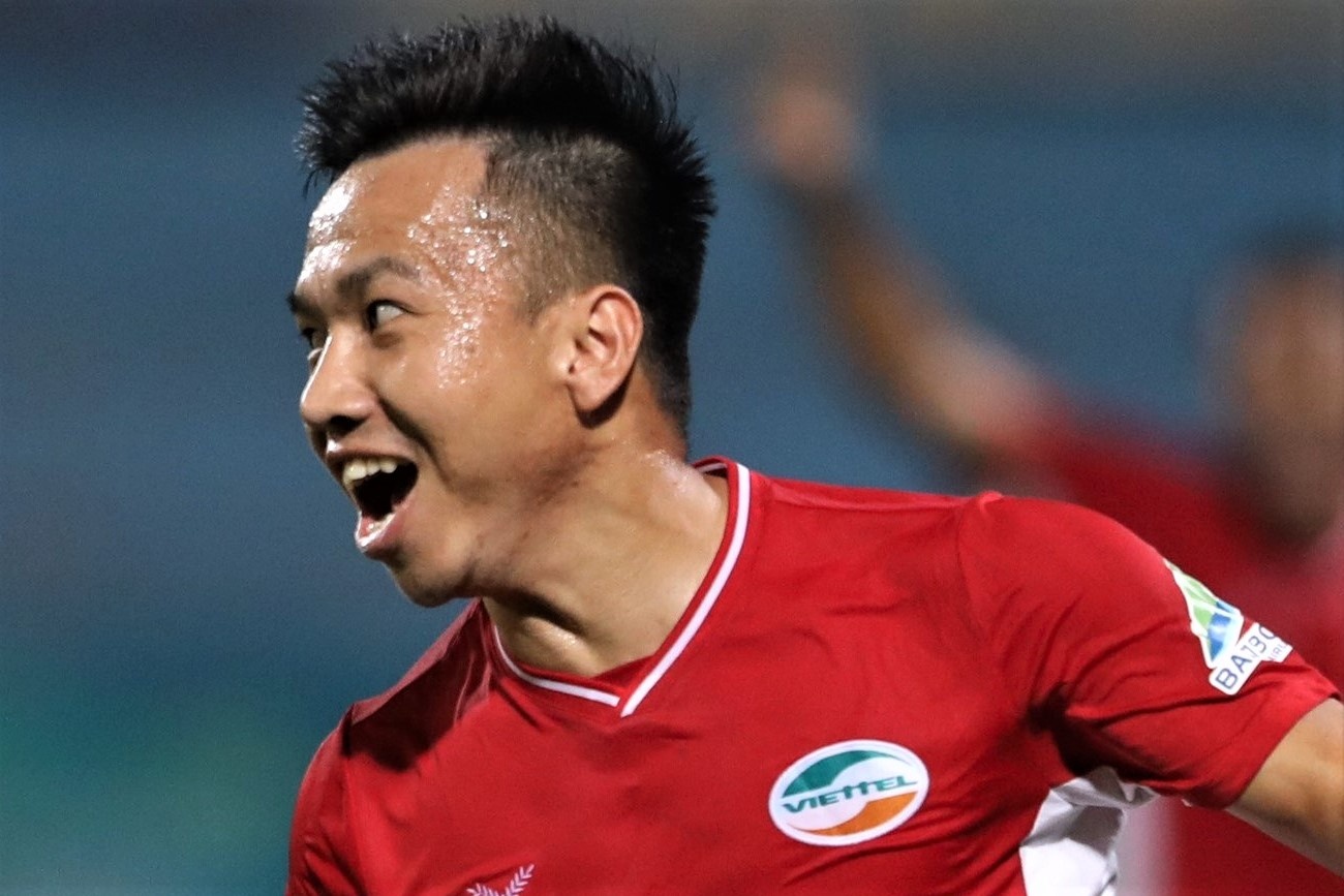 Khac Ngoc sut tung luoi HAGL hinh anh