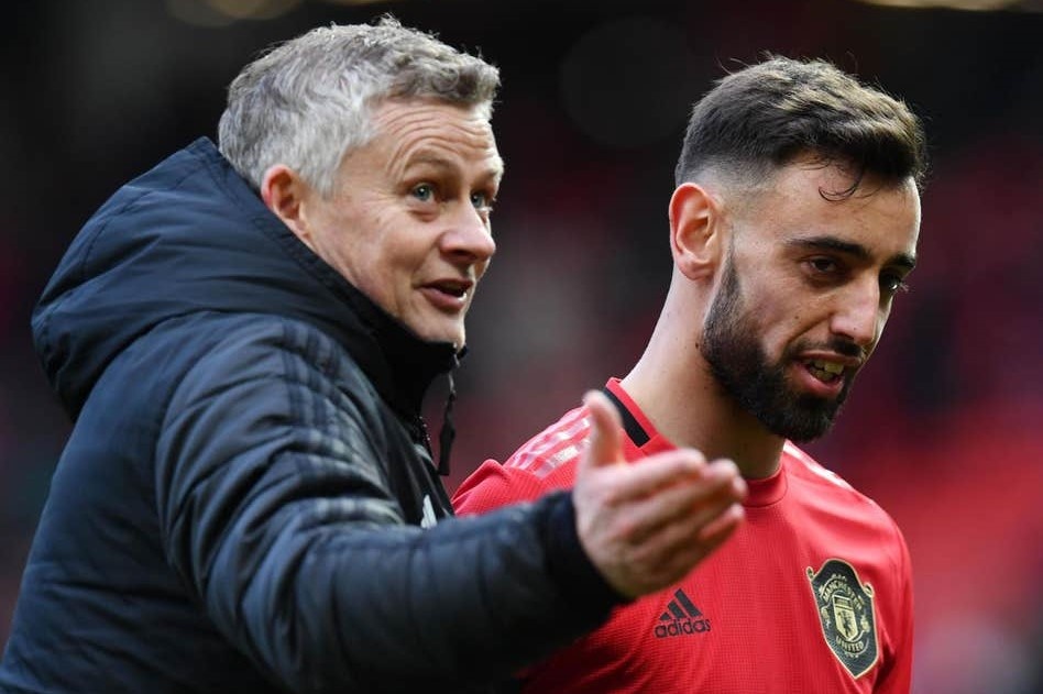 Fernandes that vong ve HLV Solskjaer hinh anh