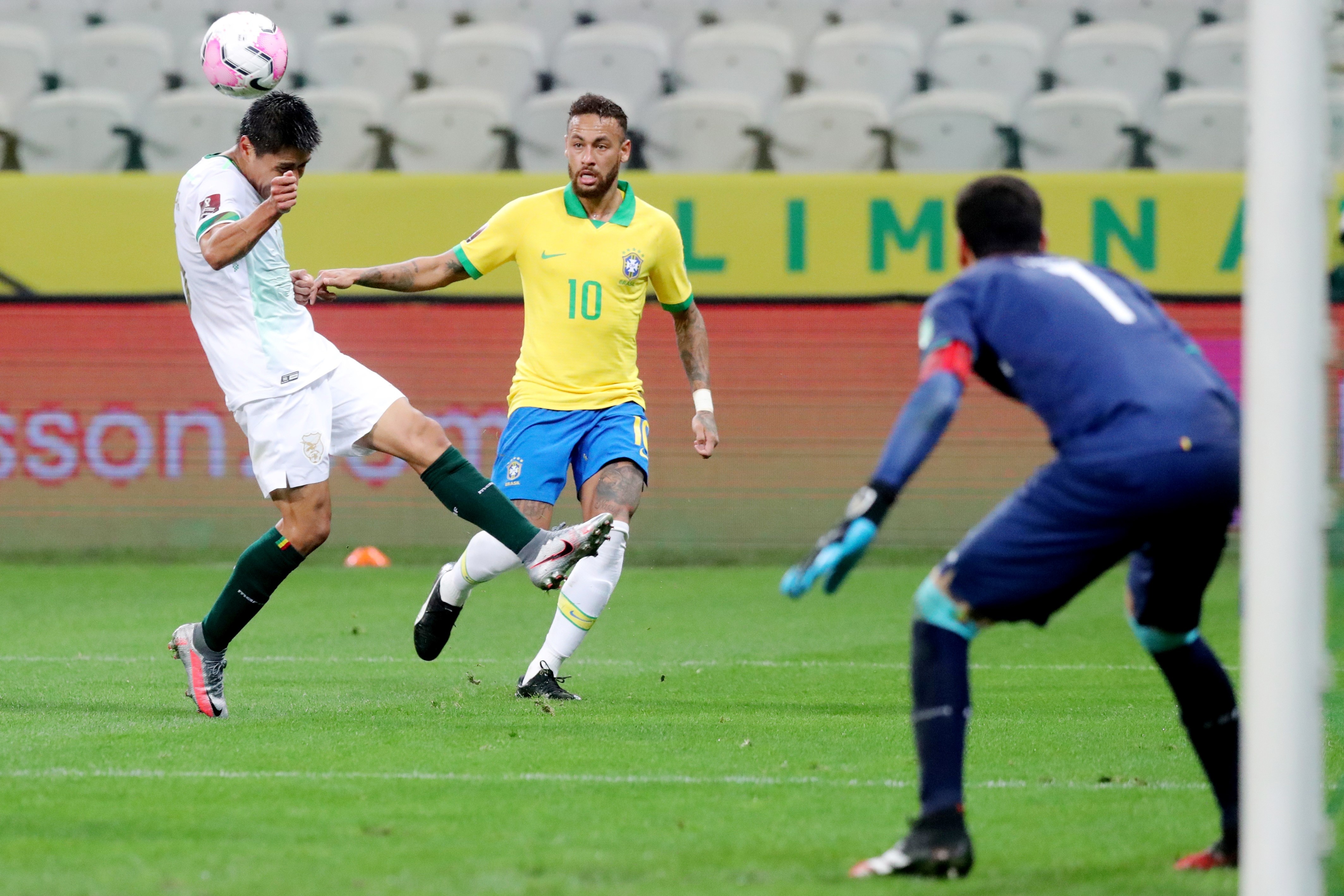 Brazil dau voi Bolivia anh 8