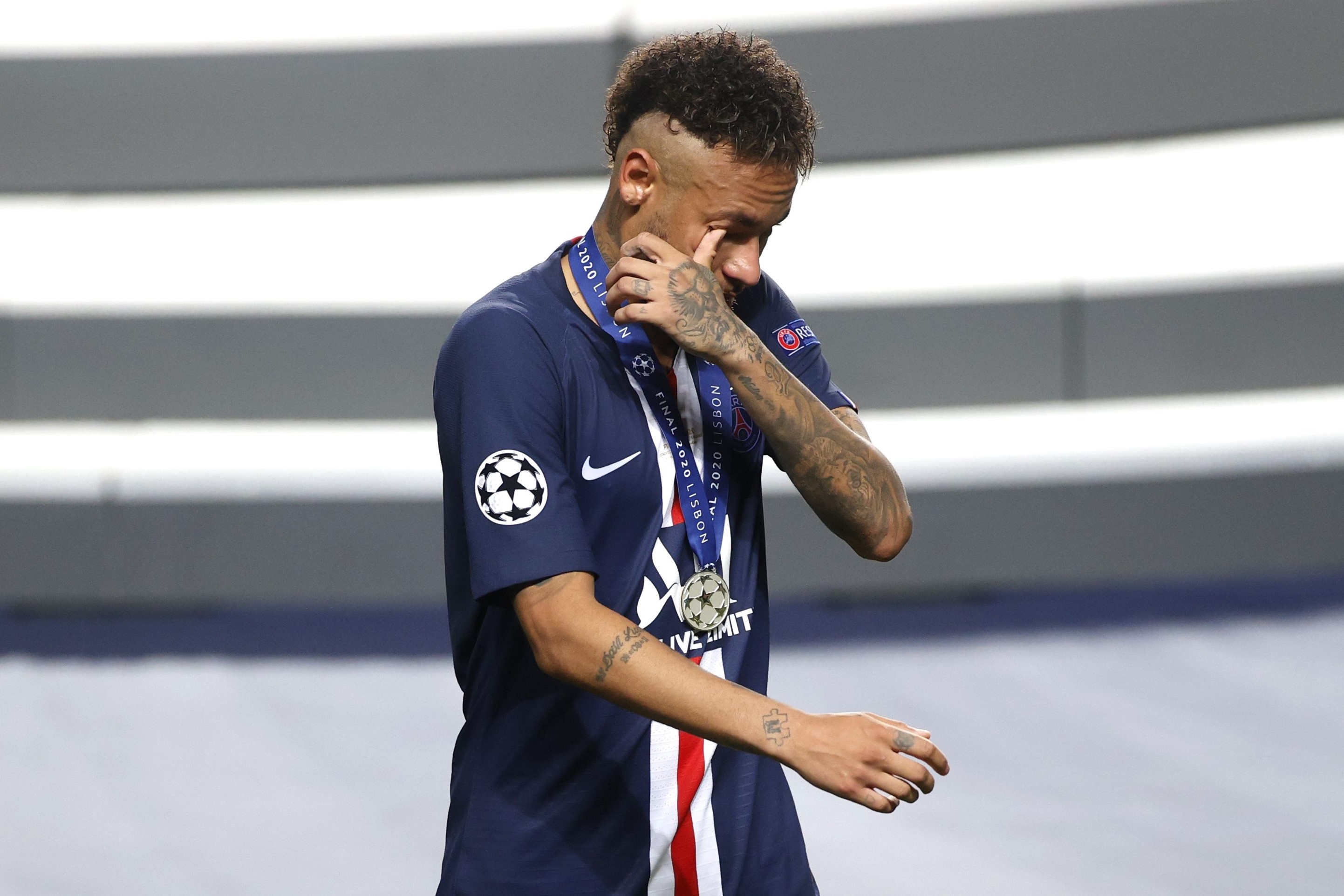 Ronaldo duong tinh Covid-19 anh 3