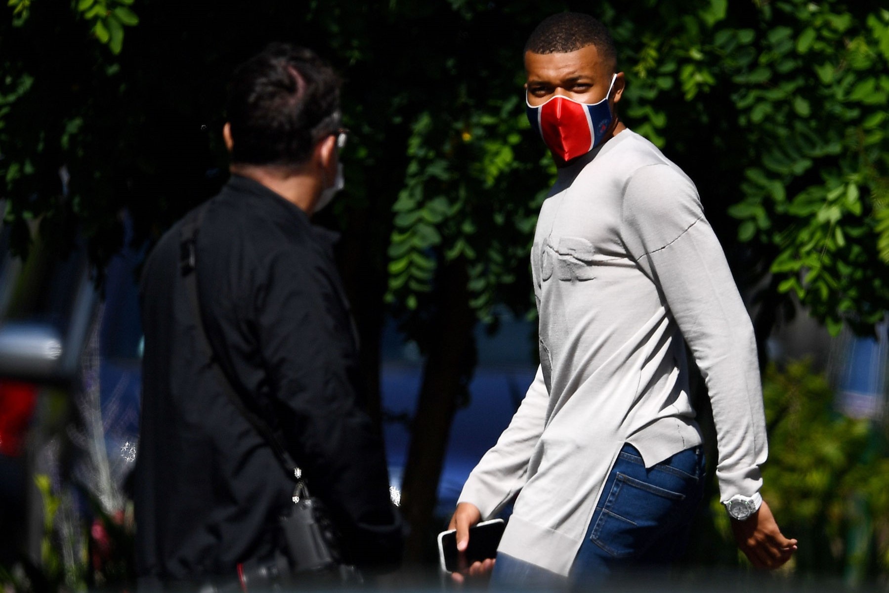 Ronaldo duong tinh Covid-19 anh 4