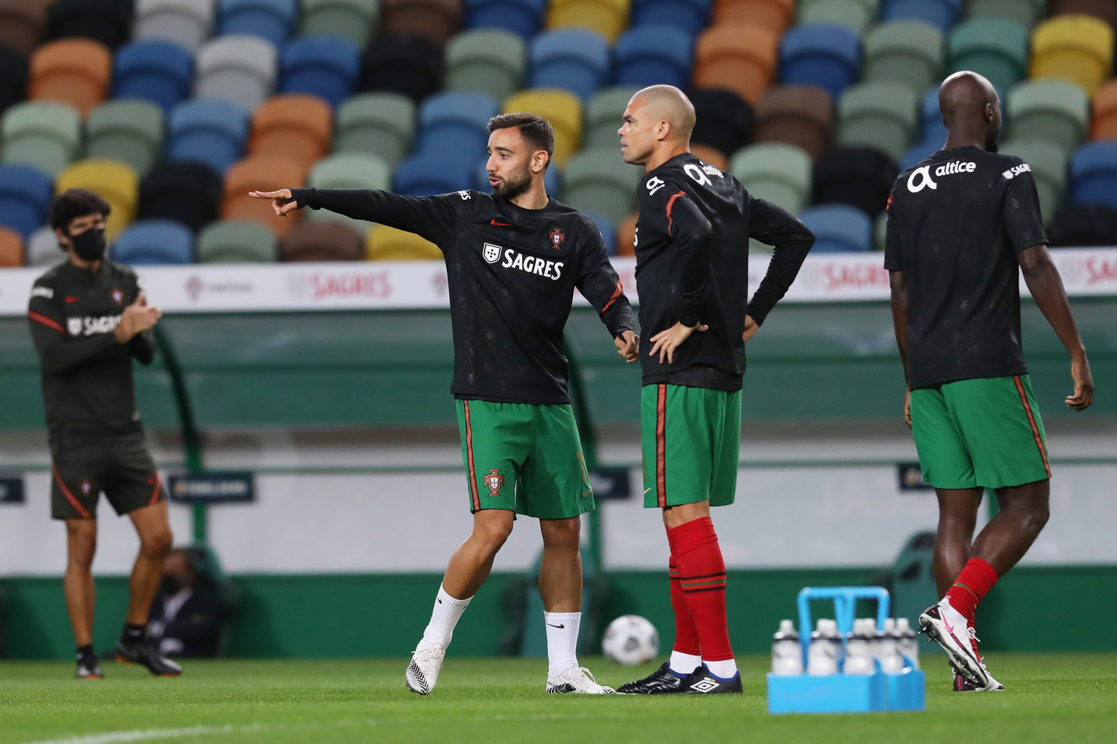 Ronaldo nhiem Covid-19 anh 1