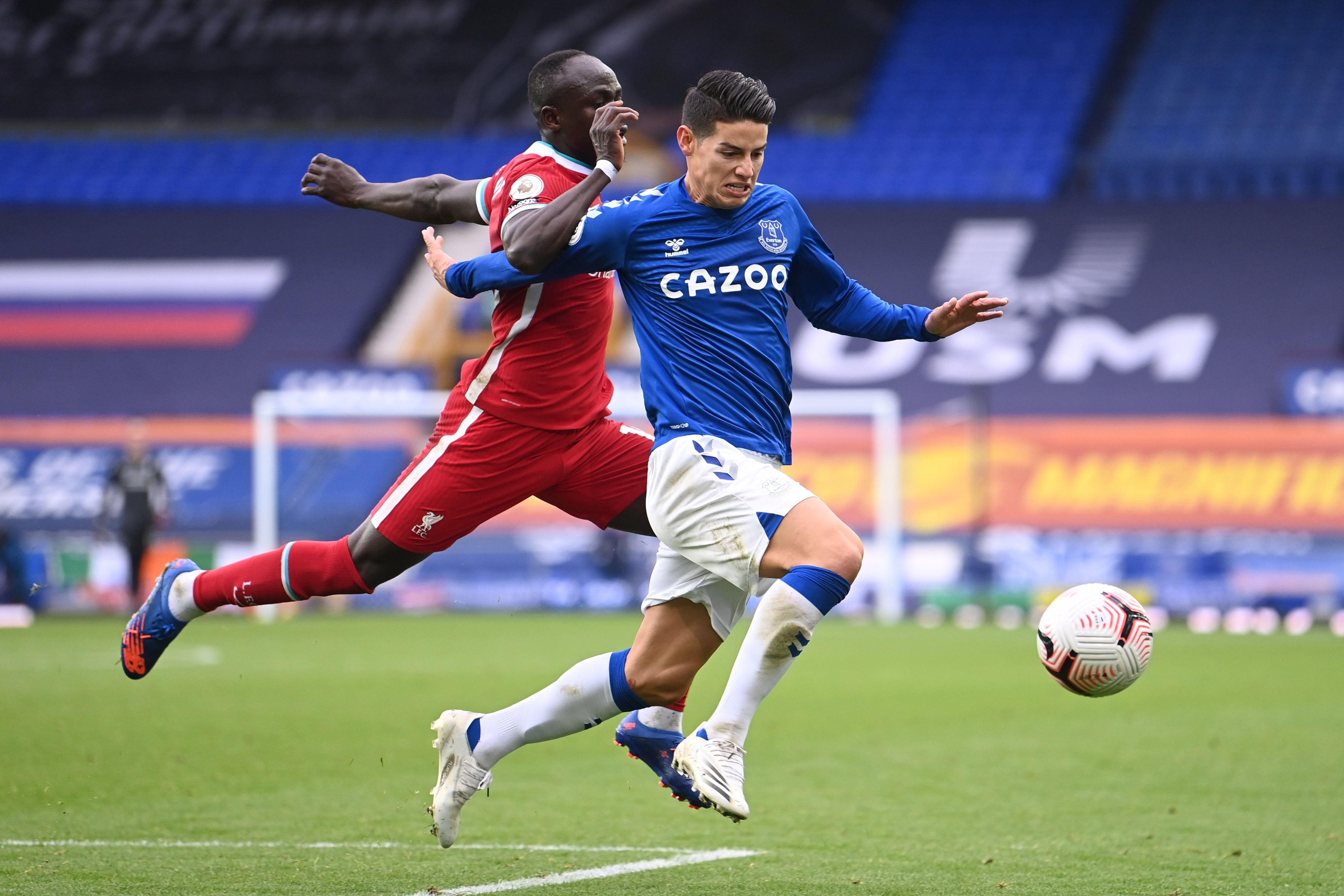 James Rodriguez toa sang anh 1