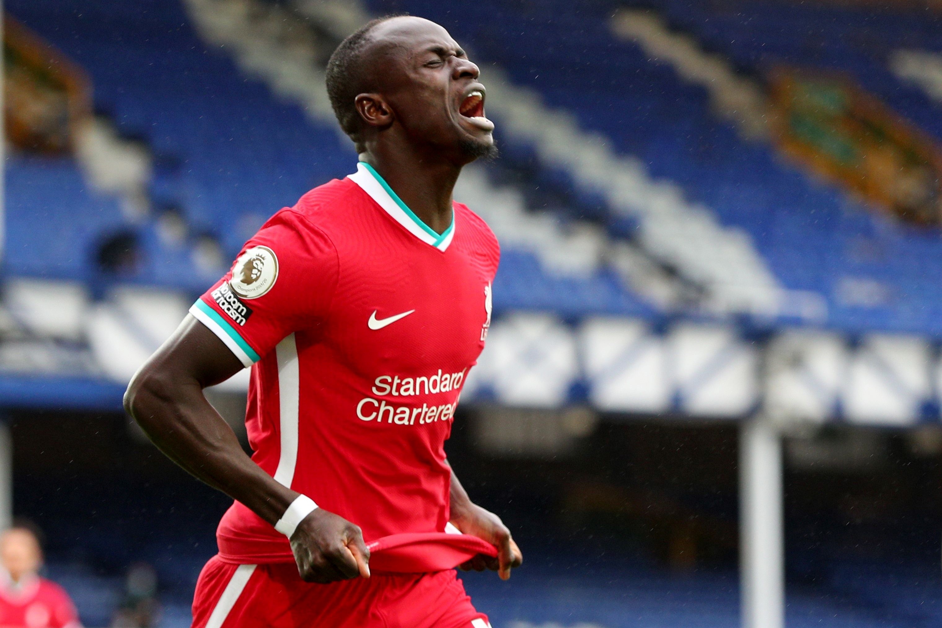 James Rodriguez toa sang anh 2