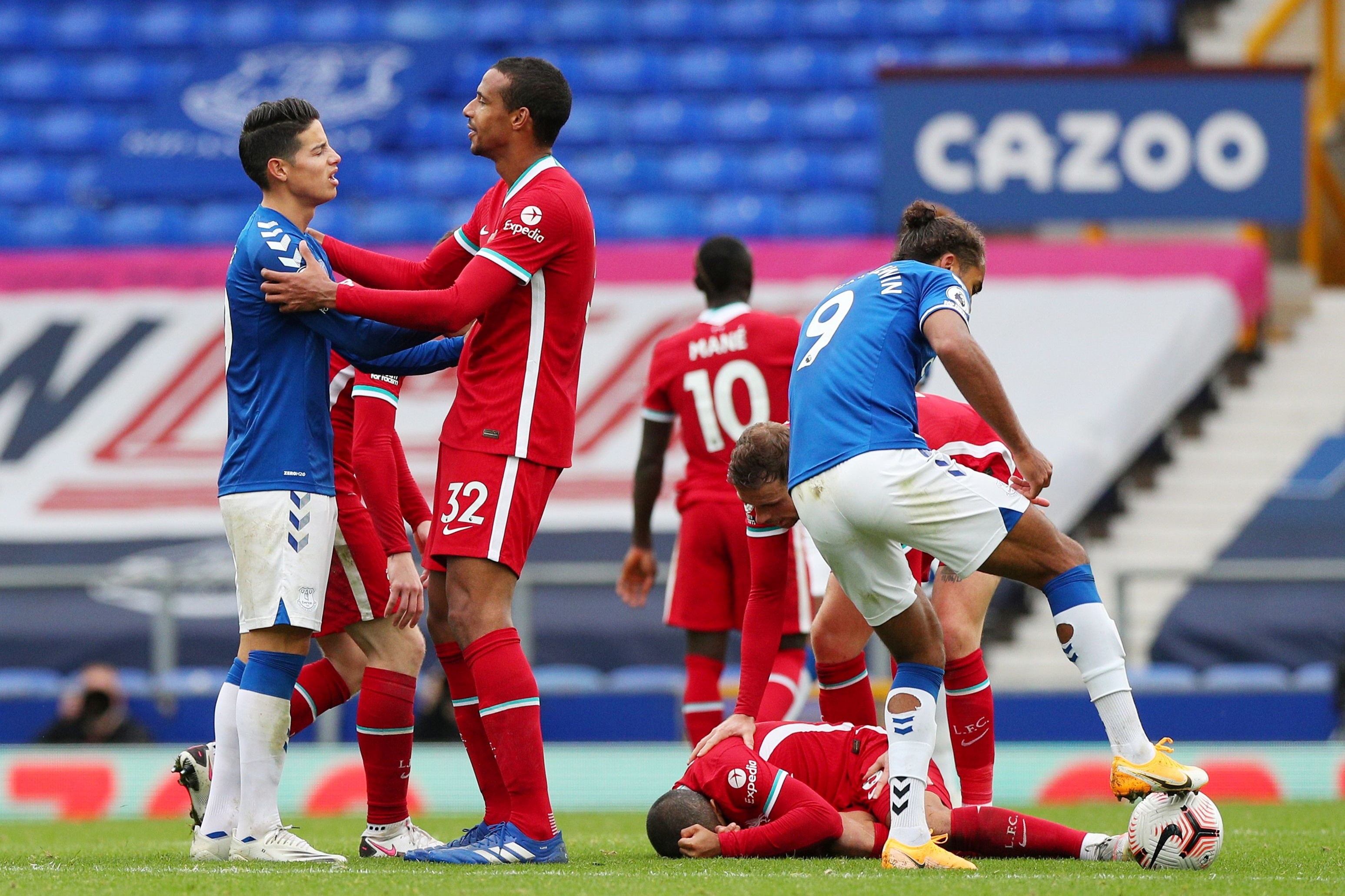 James Rodriguez toa sang anh 9