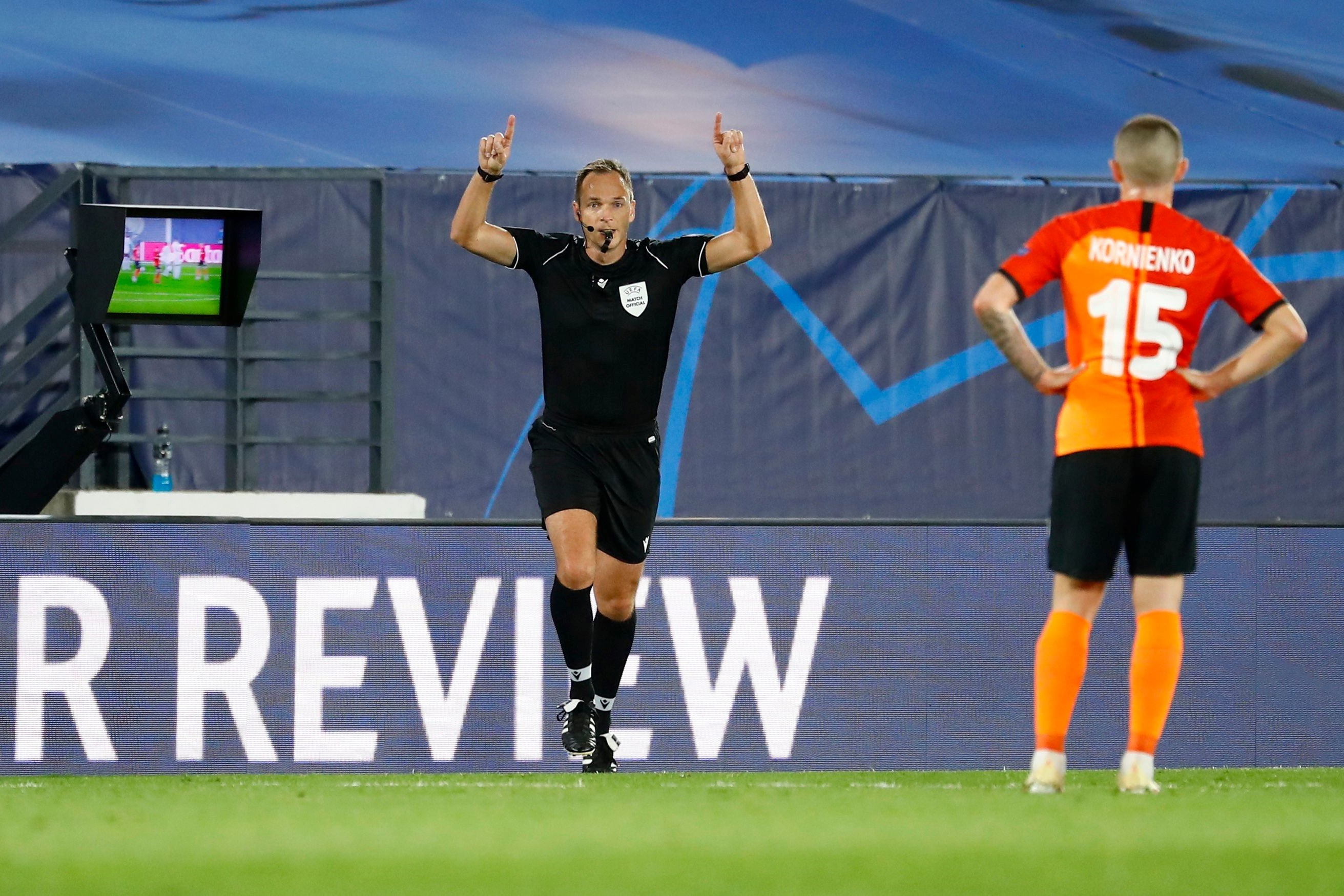 Real Madrid dau voi Shakhtar Donetsk anh 9