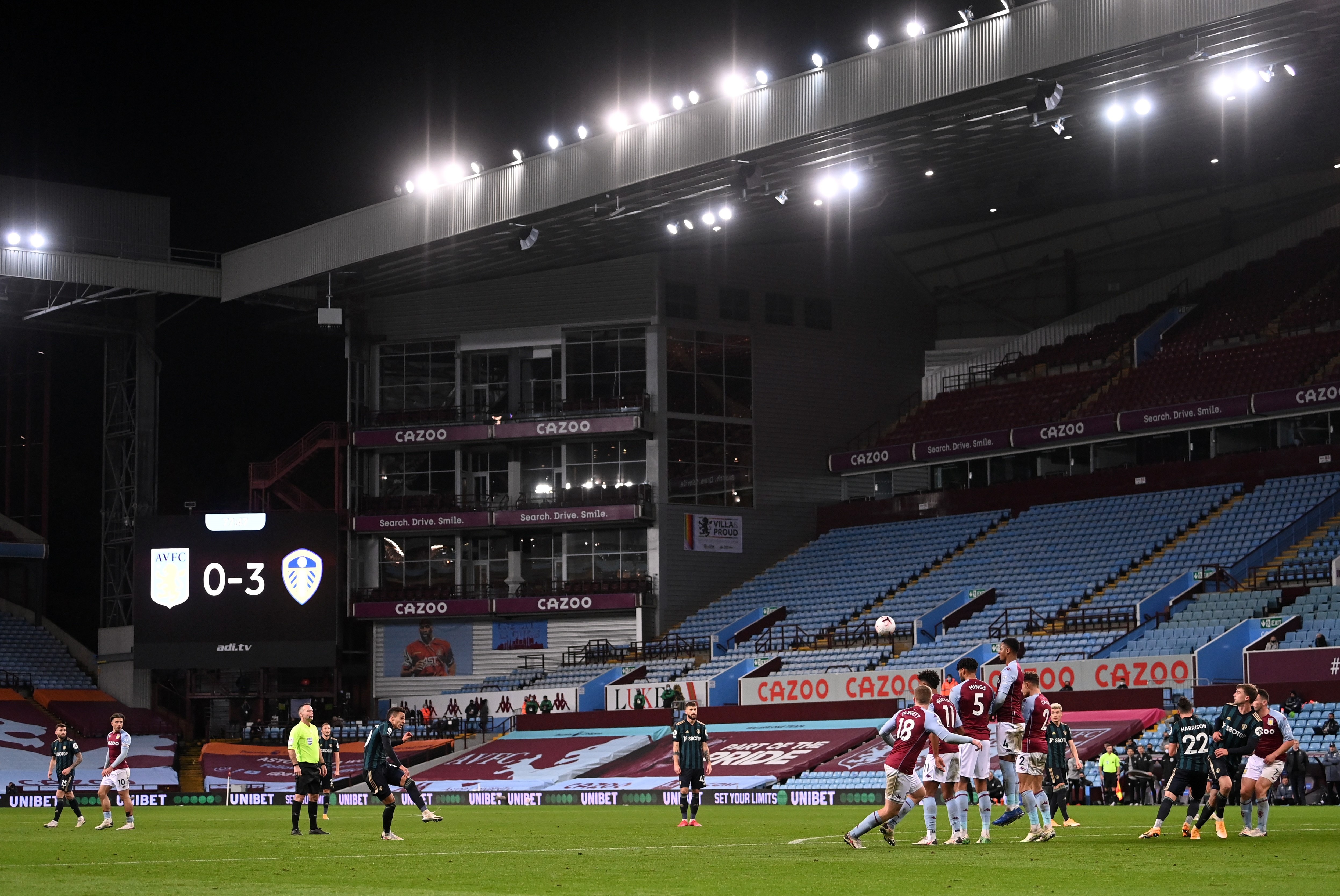 Aston Villa dau voi Leeds United anh 10