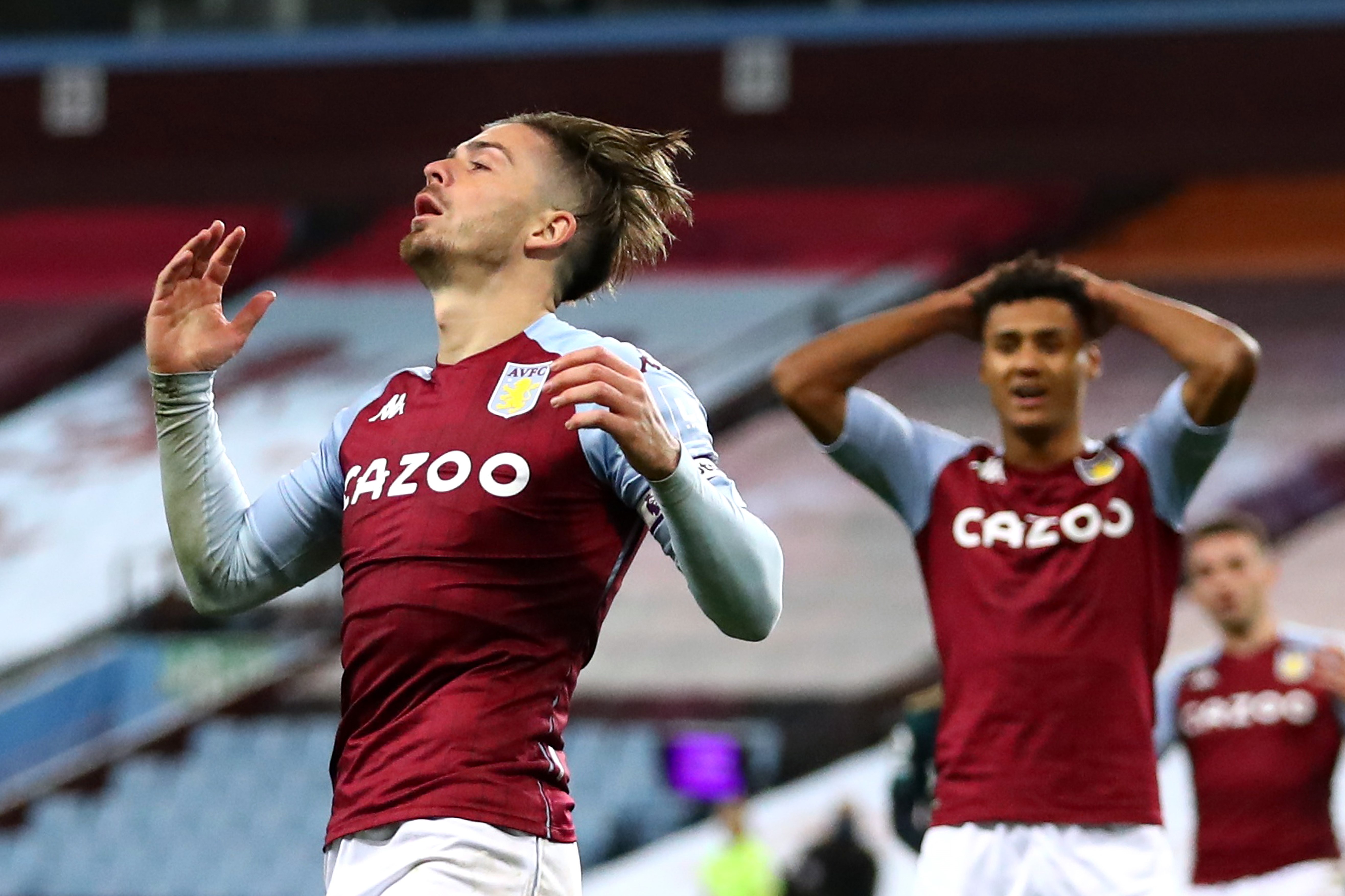 Aston Villa dau voi Leeds United anh 8