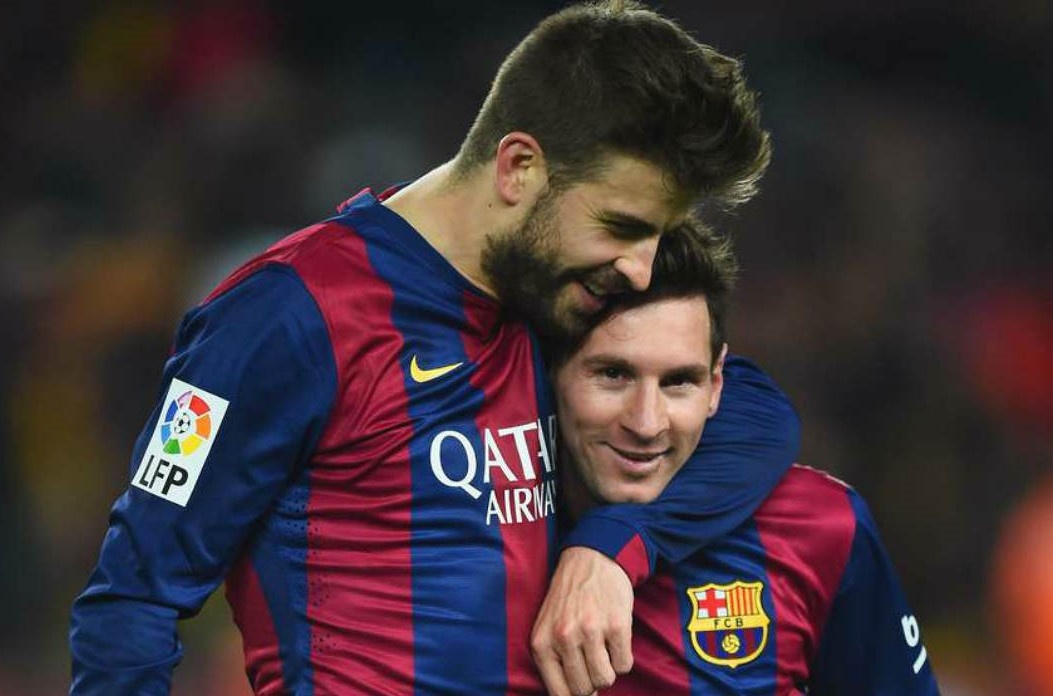 Pique: 'Barca nen lay ten Messi dat cho san van dong moi' hinh anh