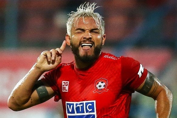 Highlights CLB Hai Phong tru hang sau tran thang Nam Dinh hinh anh