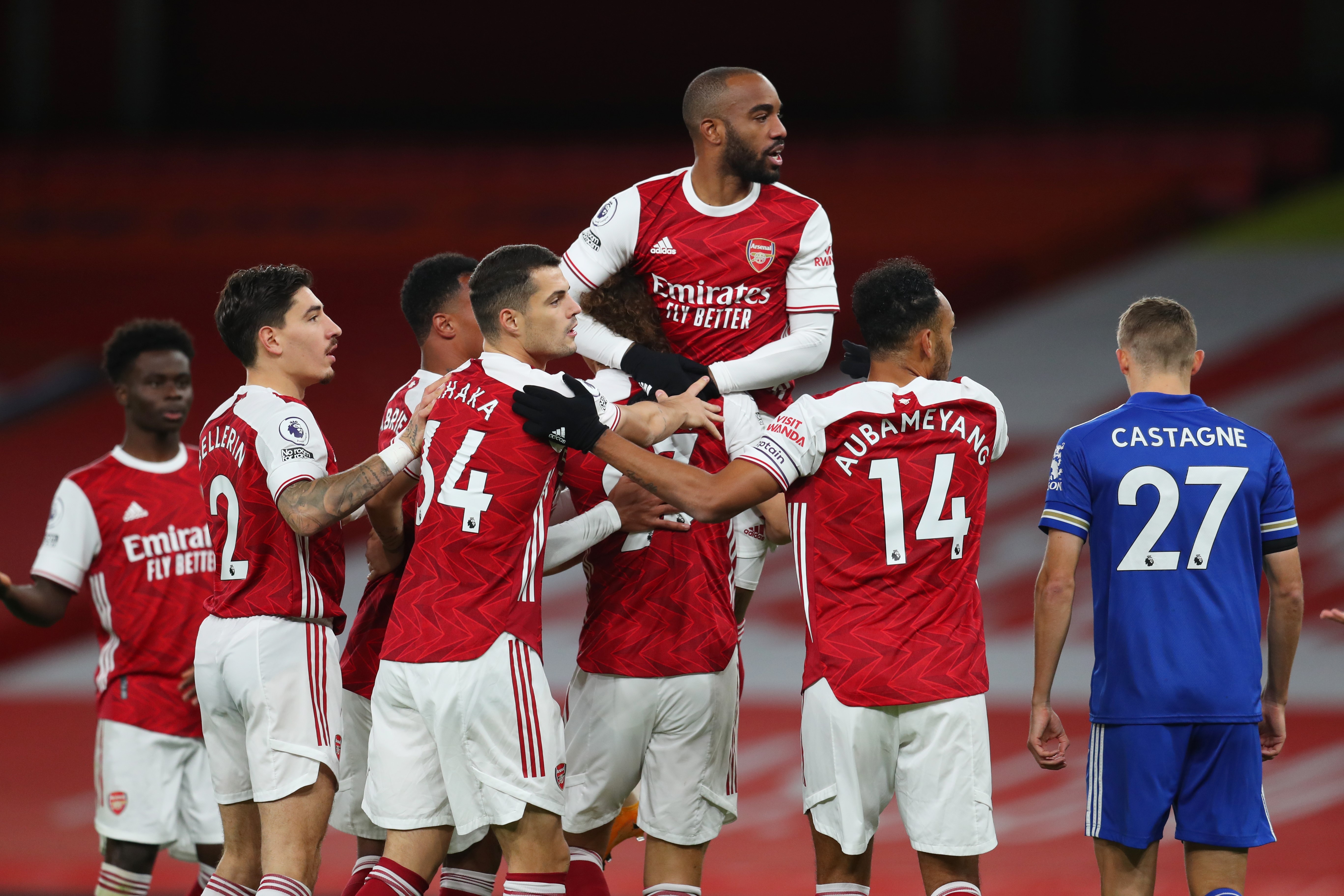 Arsenal dau voi Leicester anh 4