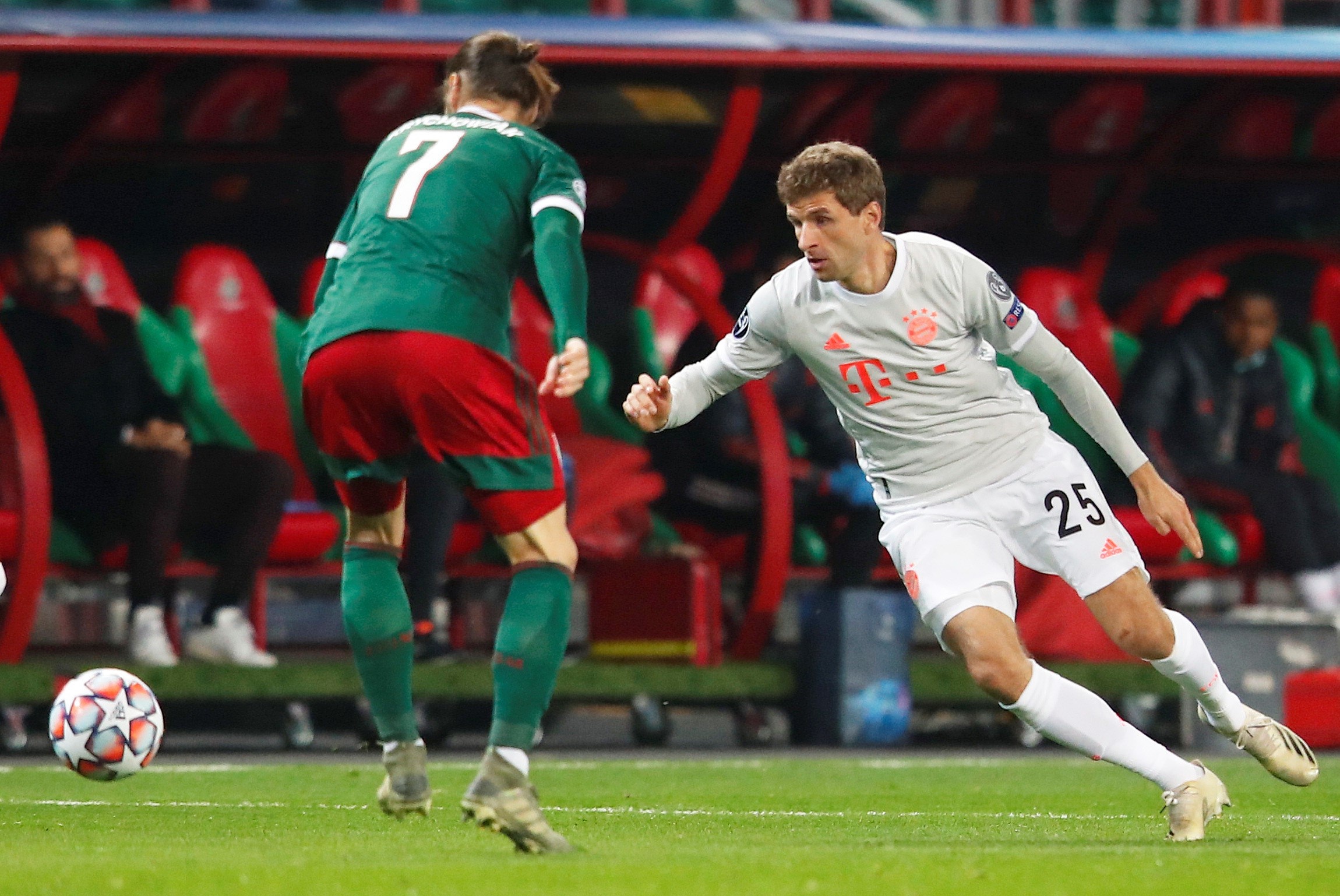 Bayern dau voi Lokomotiv anh 1