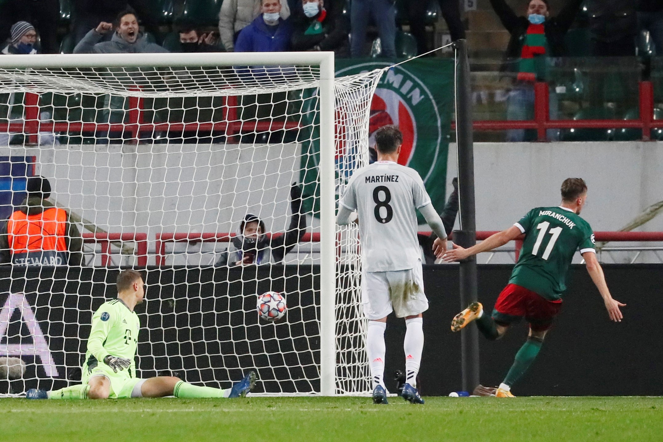 Bayern dau voi Lokomotiv anh 7