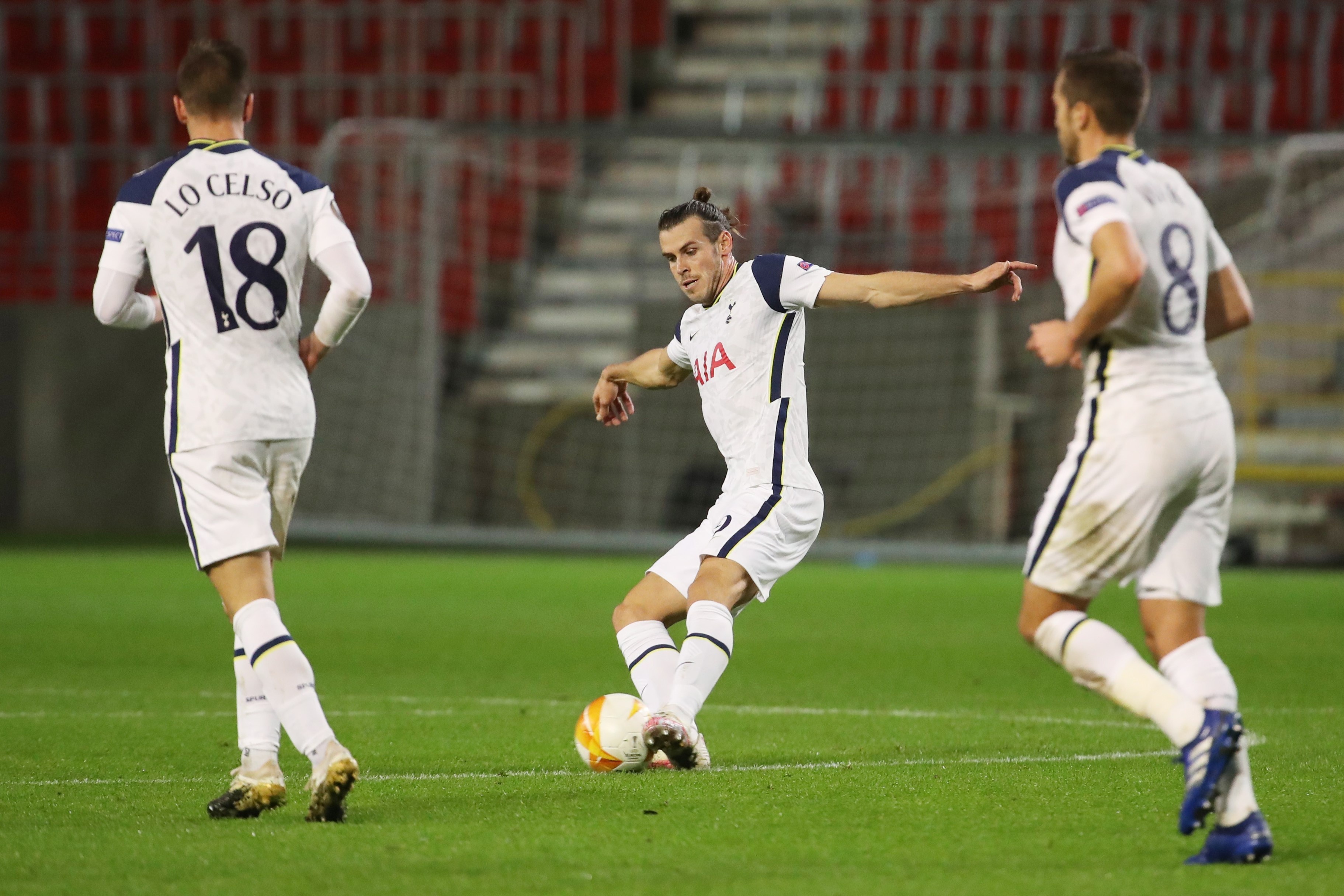 Bale xuong phong do anh 1