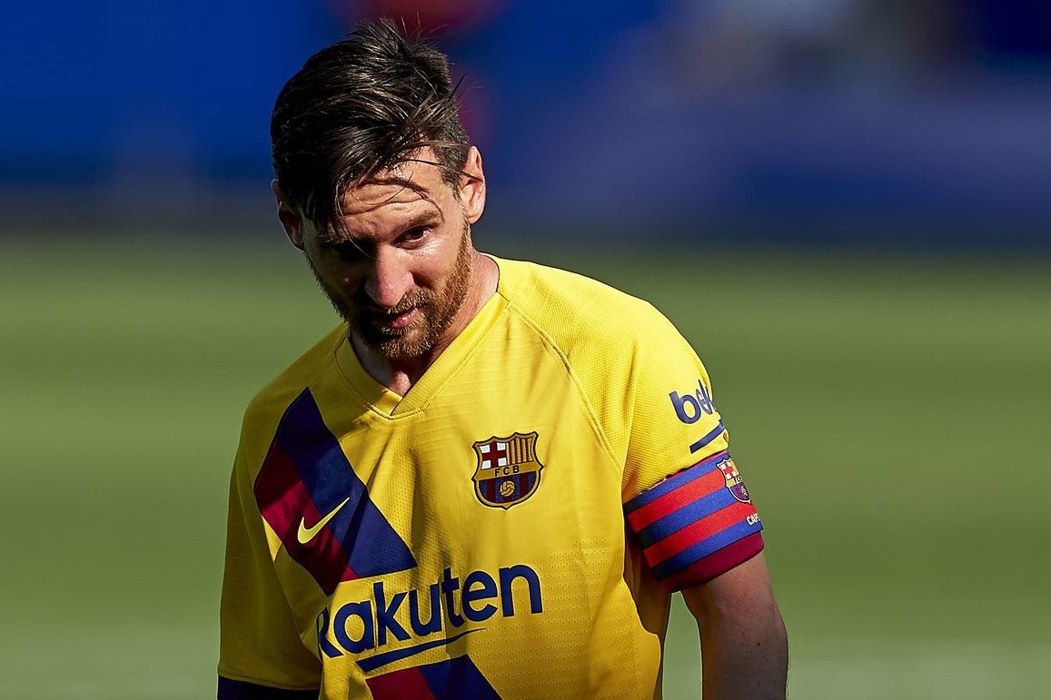 Cau thu het han hop dong anh 4