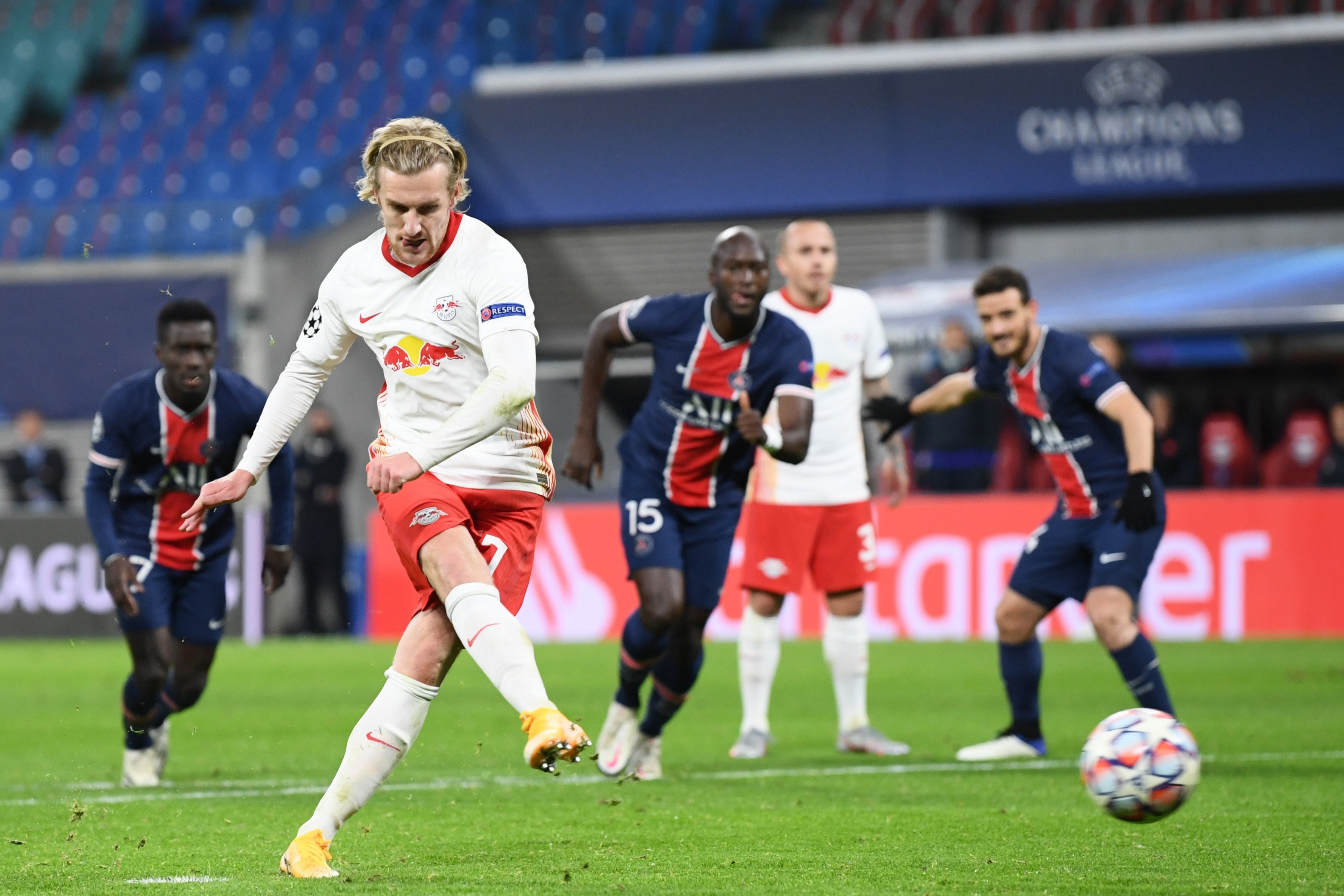 Mbappe chan thuong anh 5