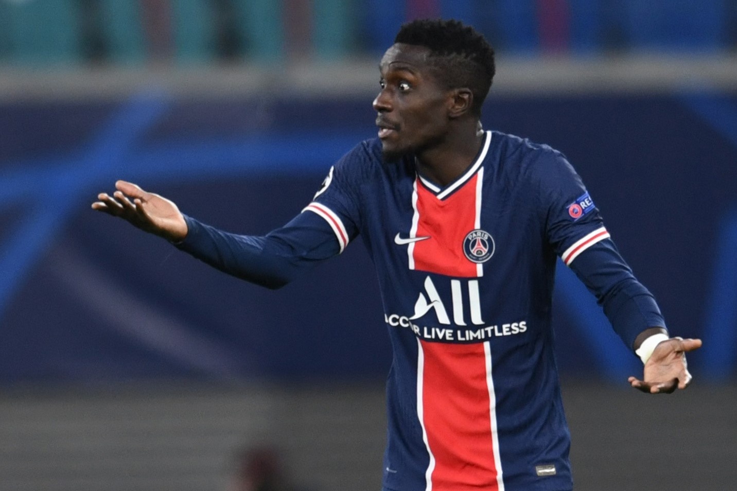 Mbappe chan thuong anh 7