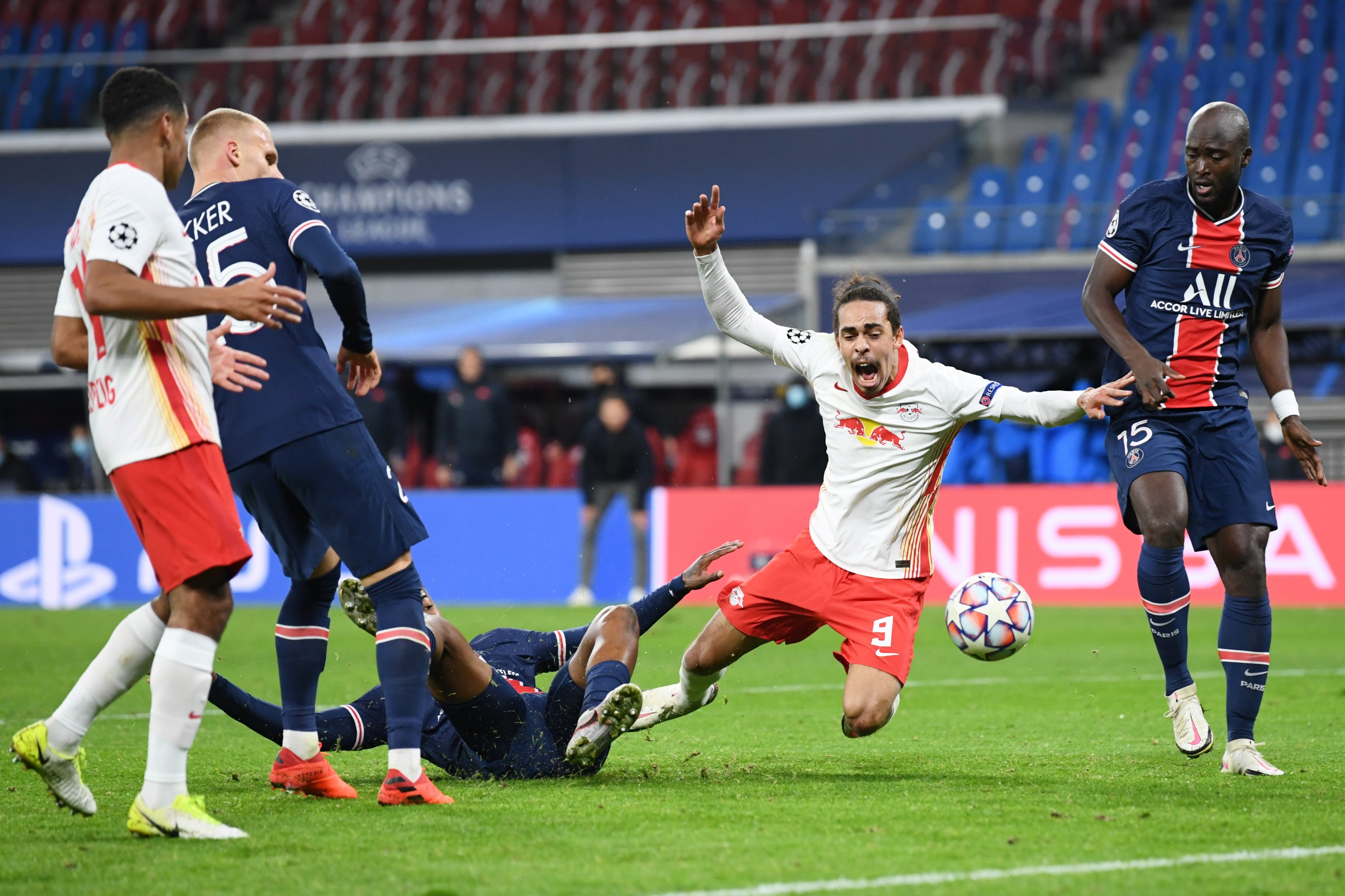 Mbappe chan thuong anh 8