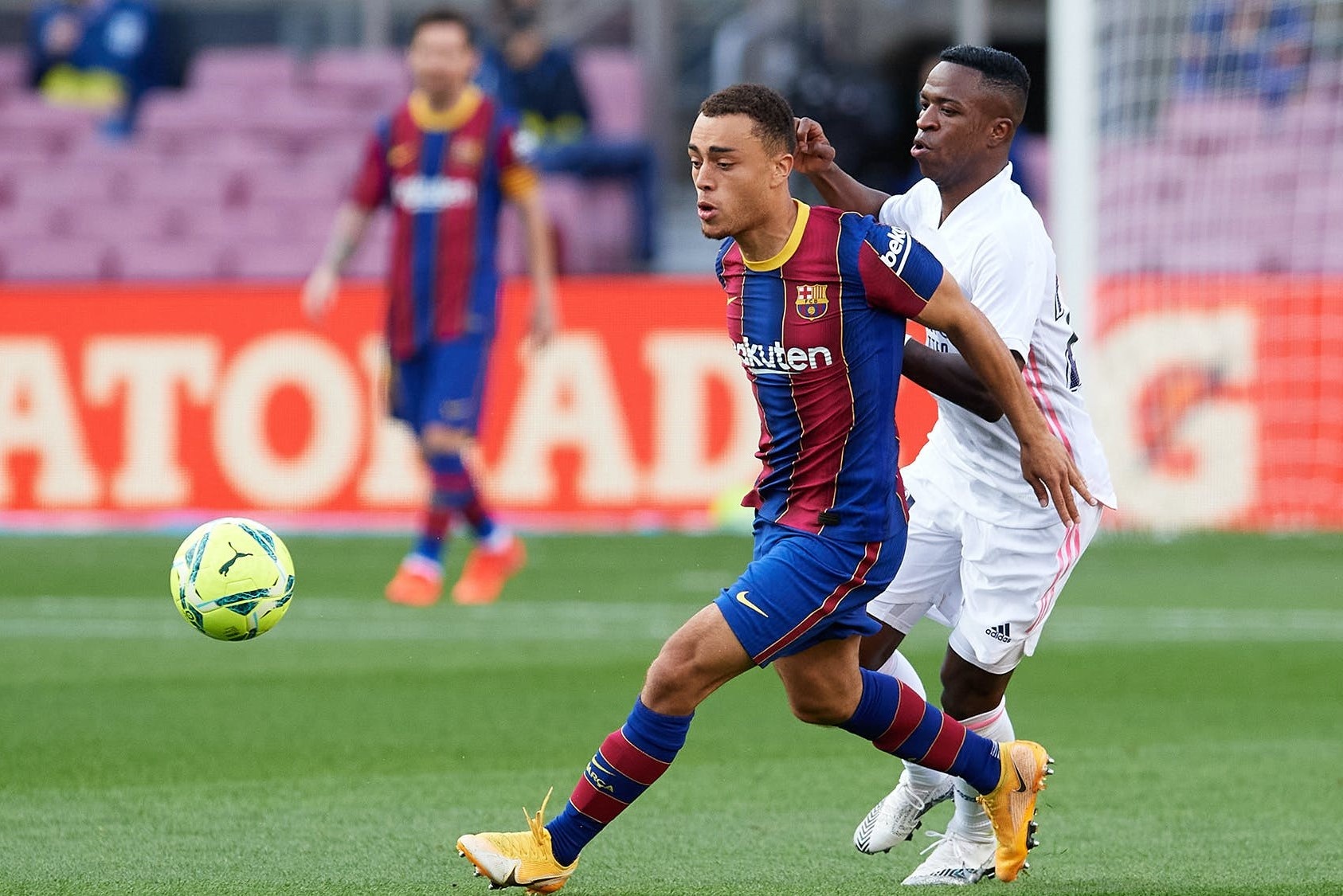 Dani Alves va Messi anh 1