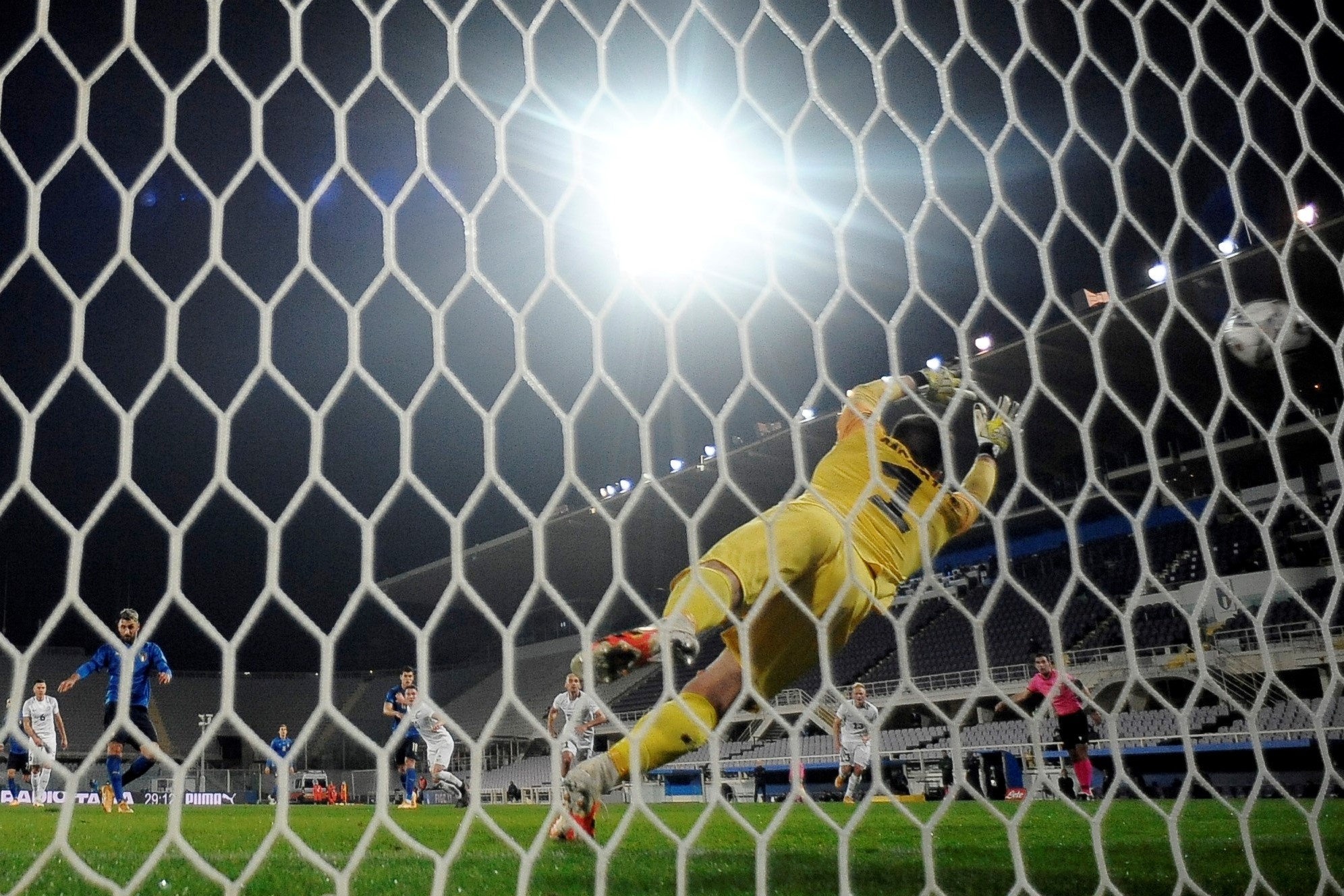 Italy dau voi Estonia anh 6