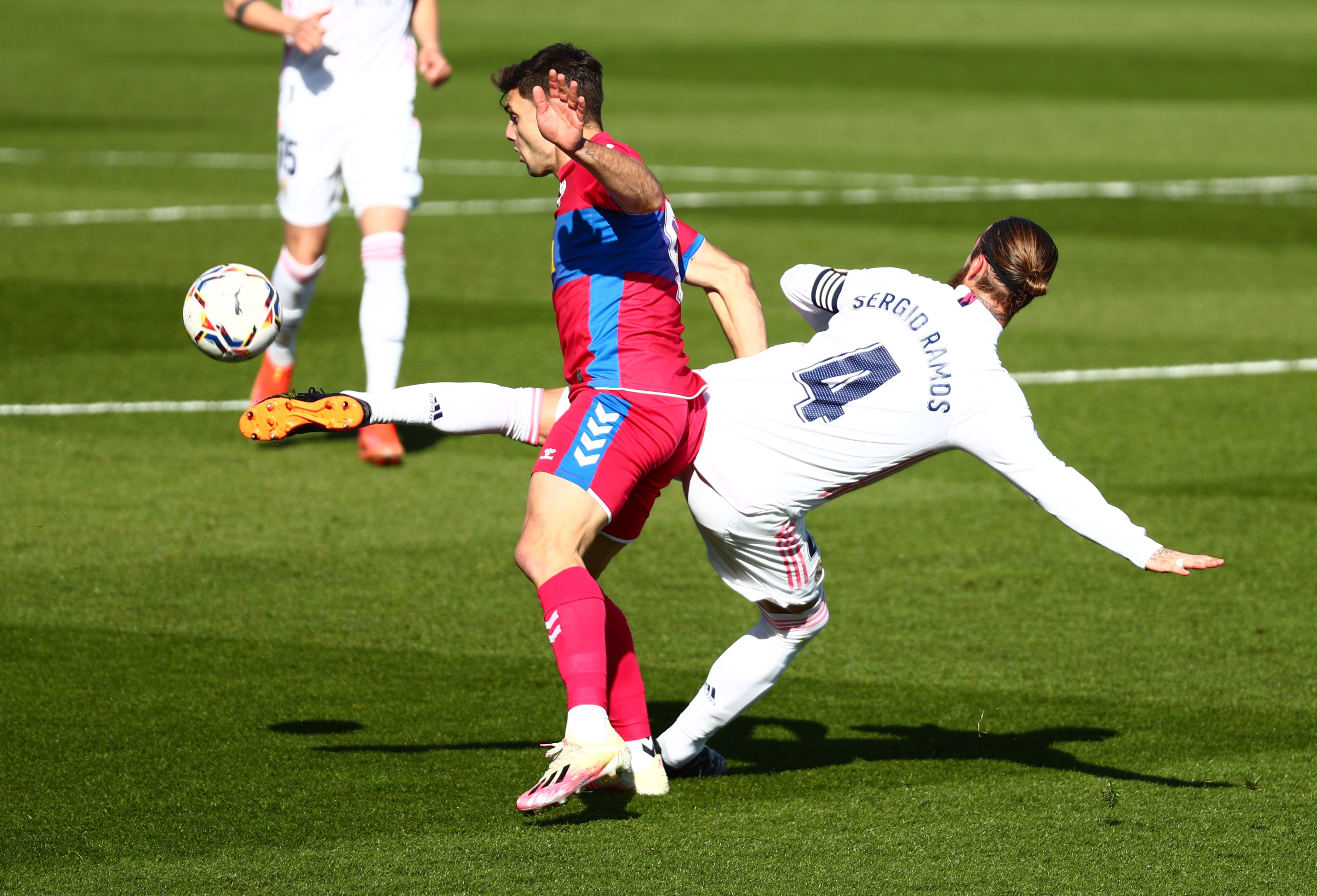 Ramos roi Real anh 2