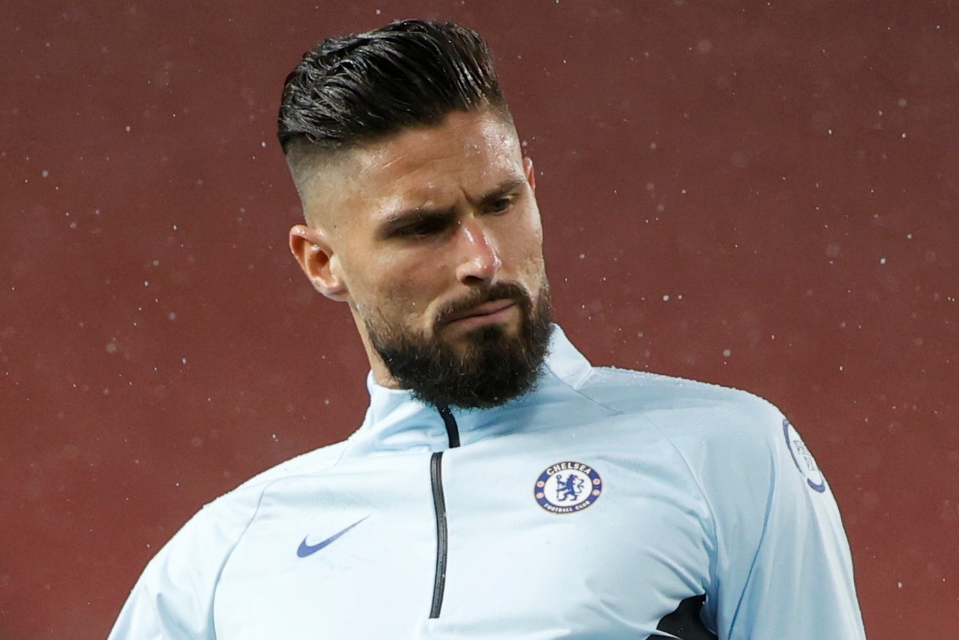 Giroud: 'Tinh hinh cua toi o Chelsea that dang lo ngai' hinh anh