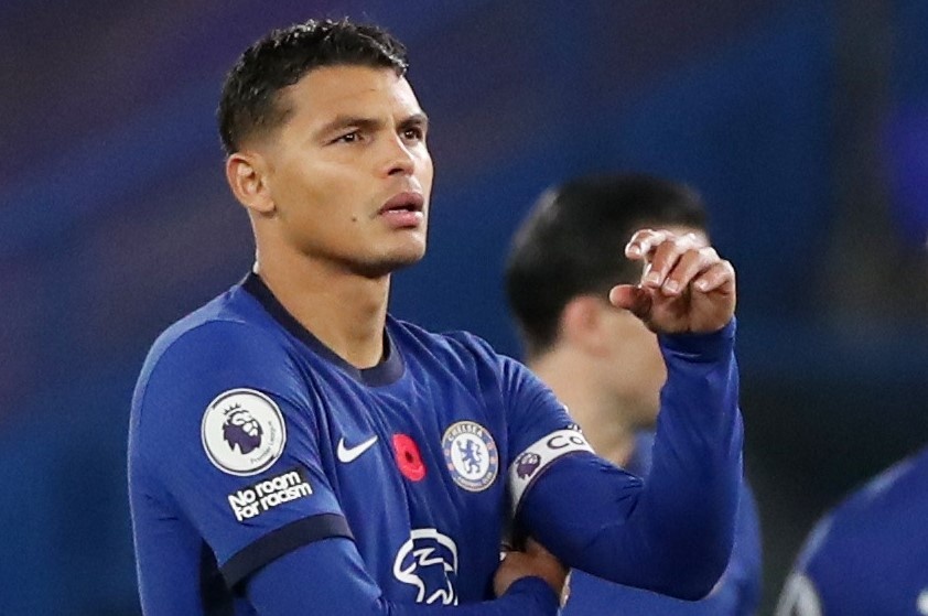 'Thiago Silva dat ra tieu chuan ve phong ngu' hinh anh