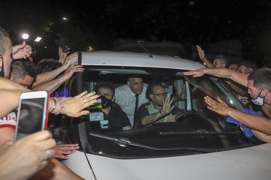 Maradona qua doi anh 1