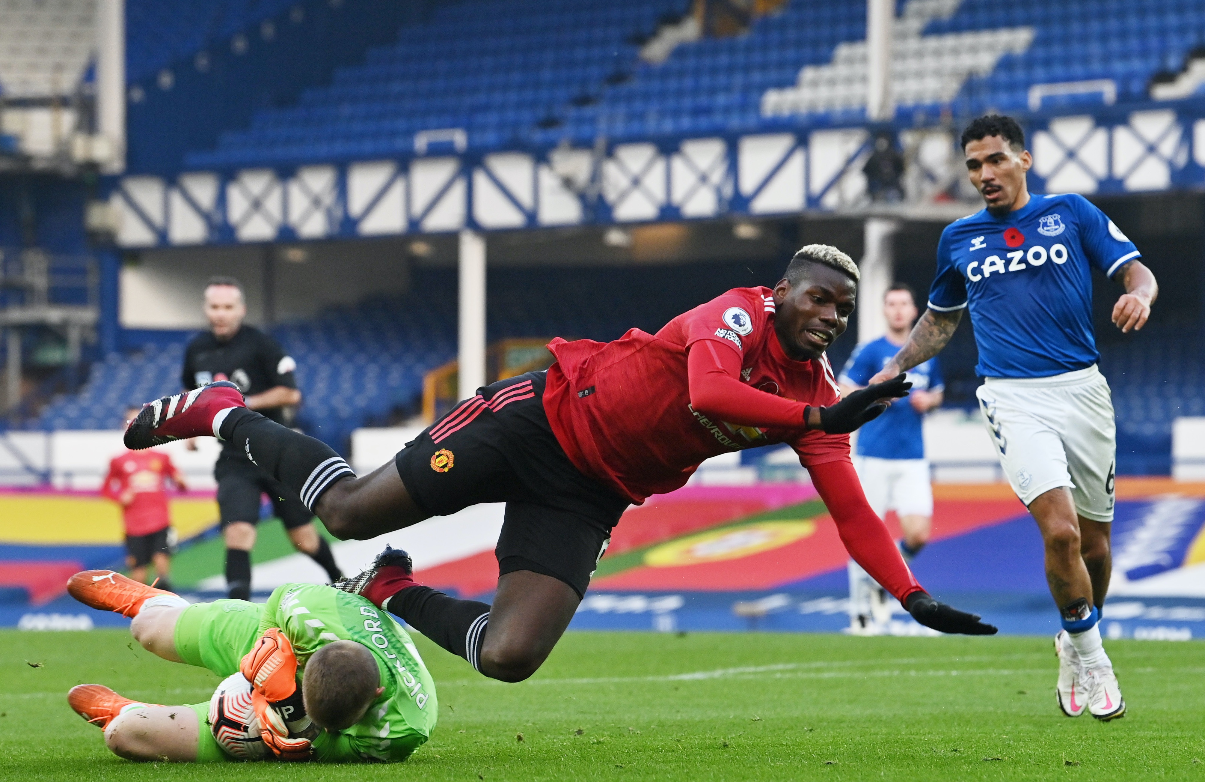 Man Utd dau voi PSG anh 2