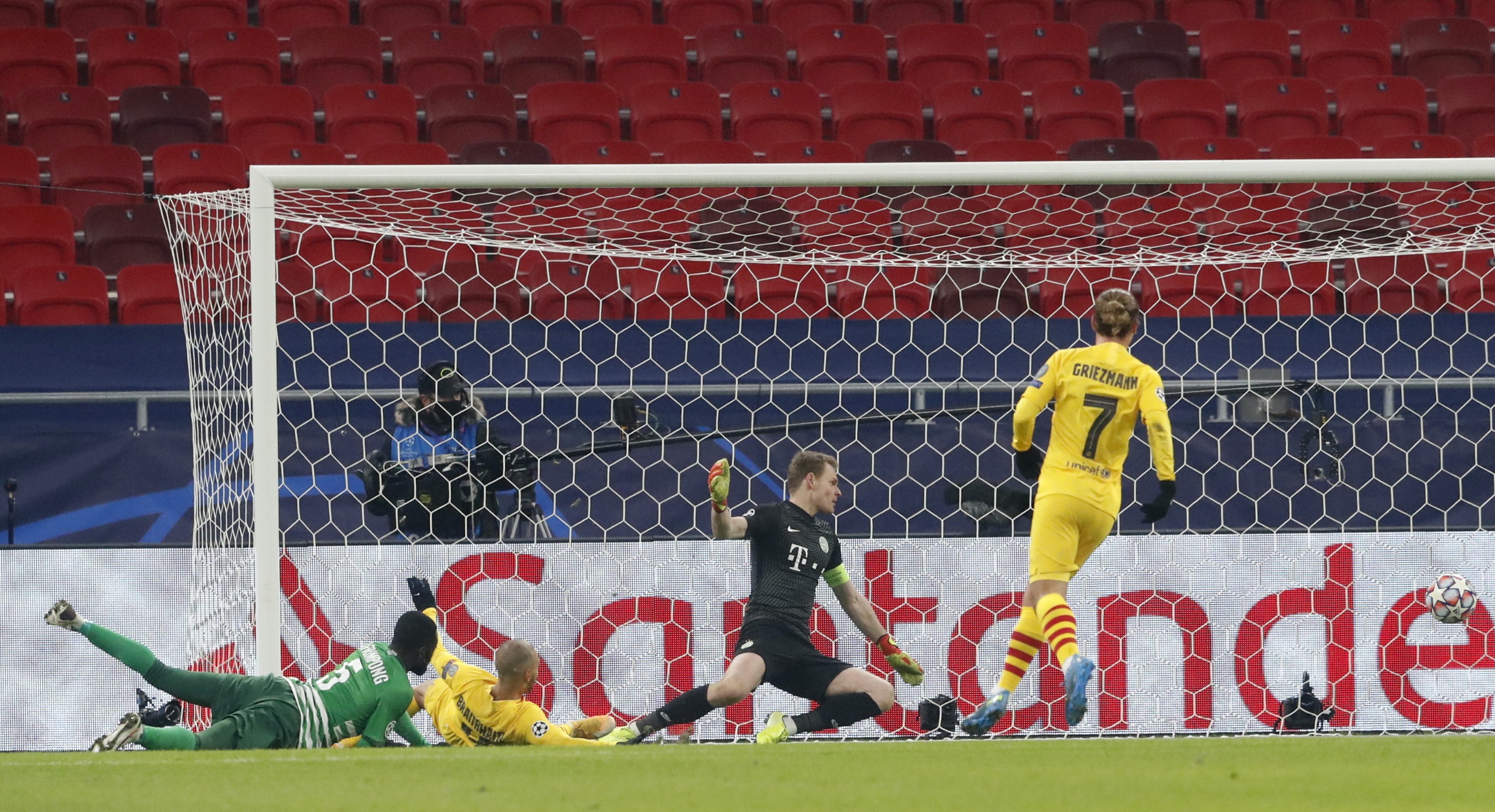 Barca thang 3-0 anh 4