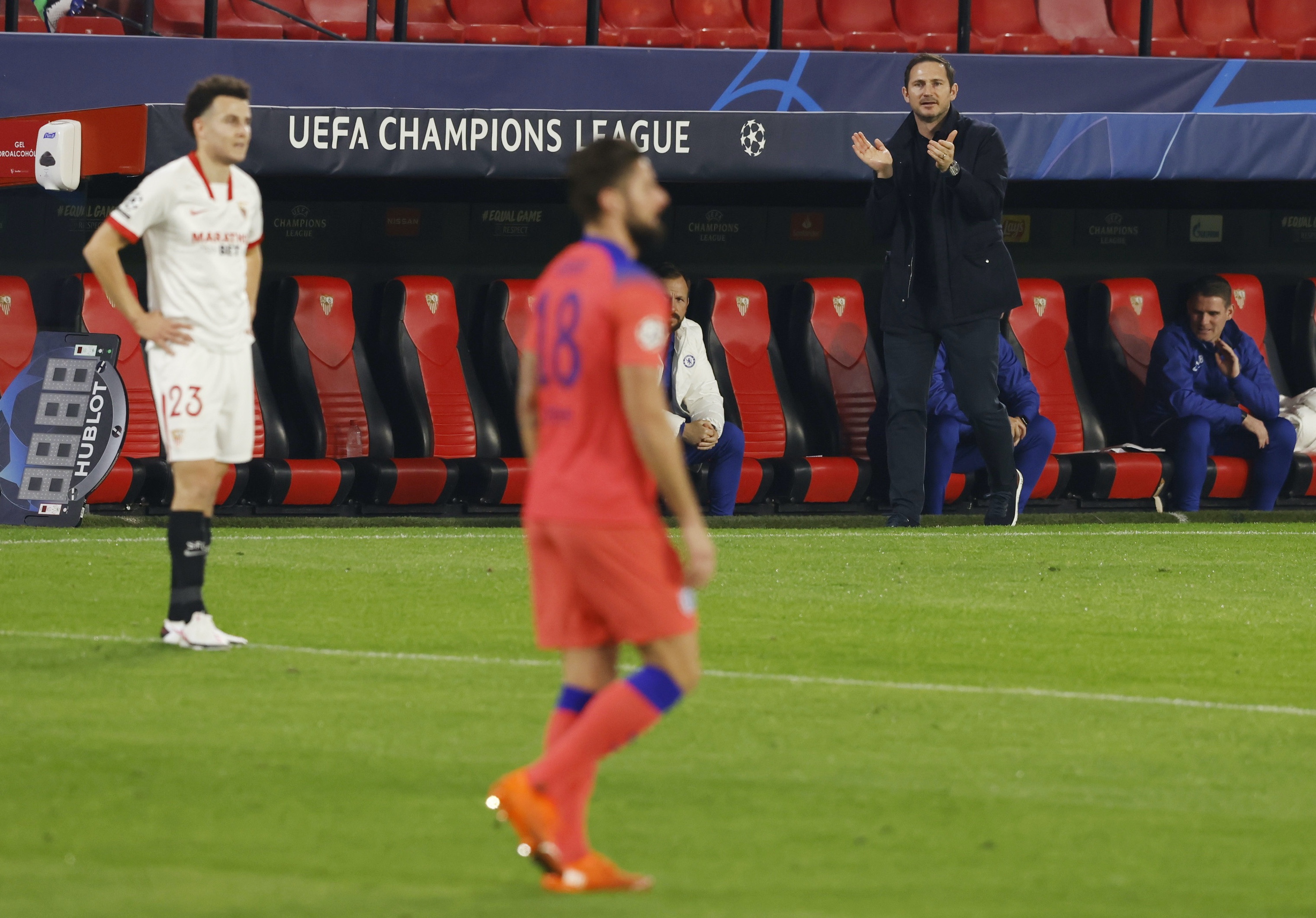 Giroud lap poker anh 1