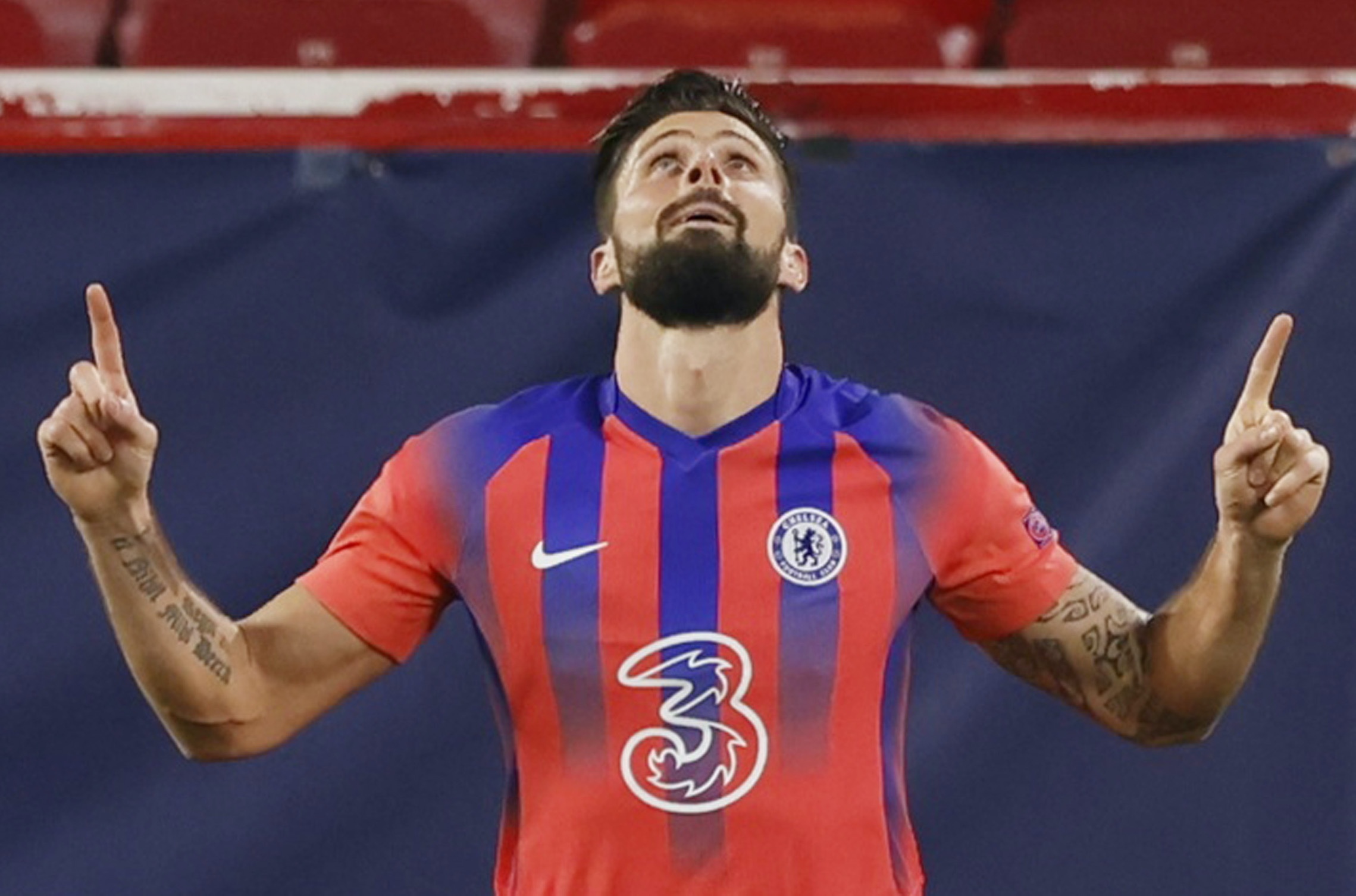 Giroud lap poker trong chien thang 4-0 cua Chelsea hinh anh