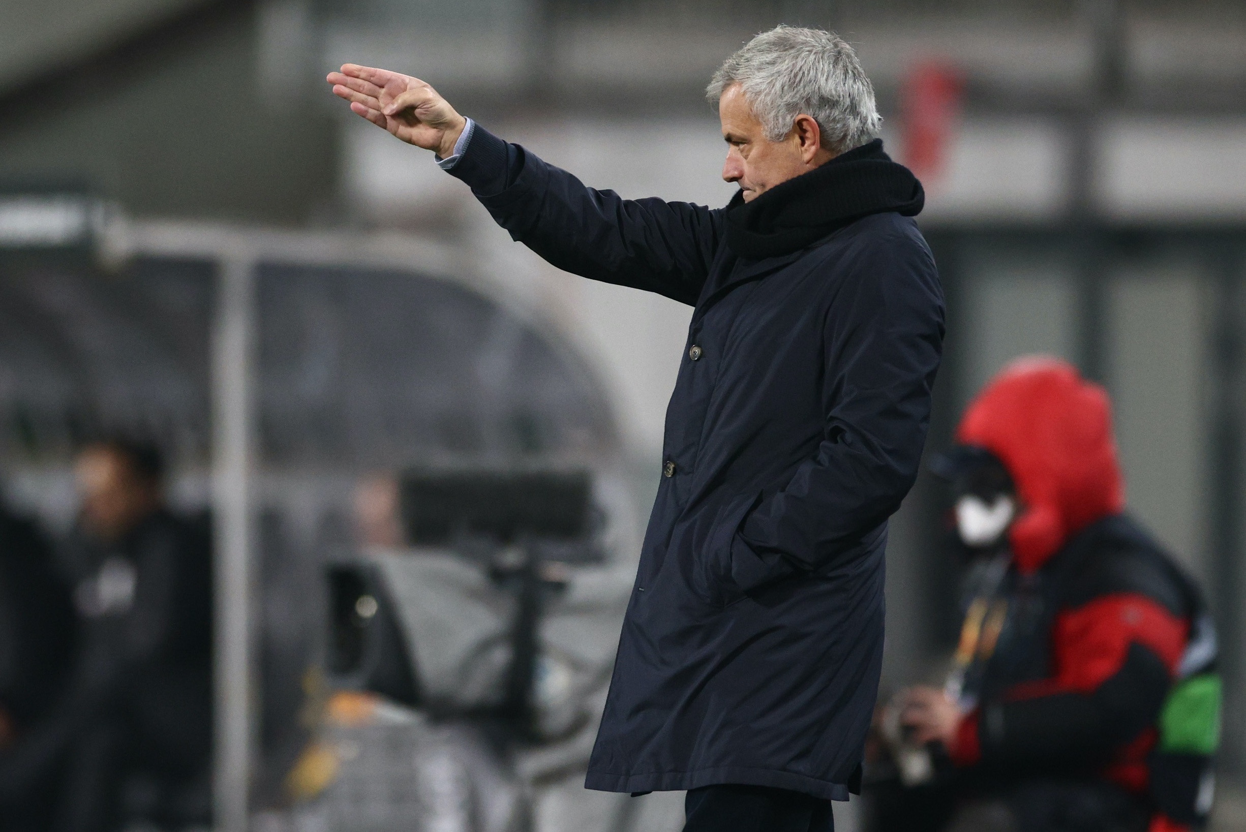 Tottenham vuot qua vong bang anh 1